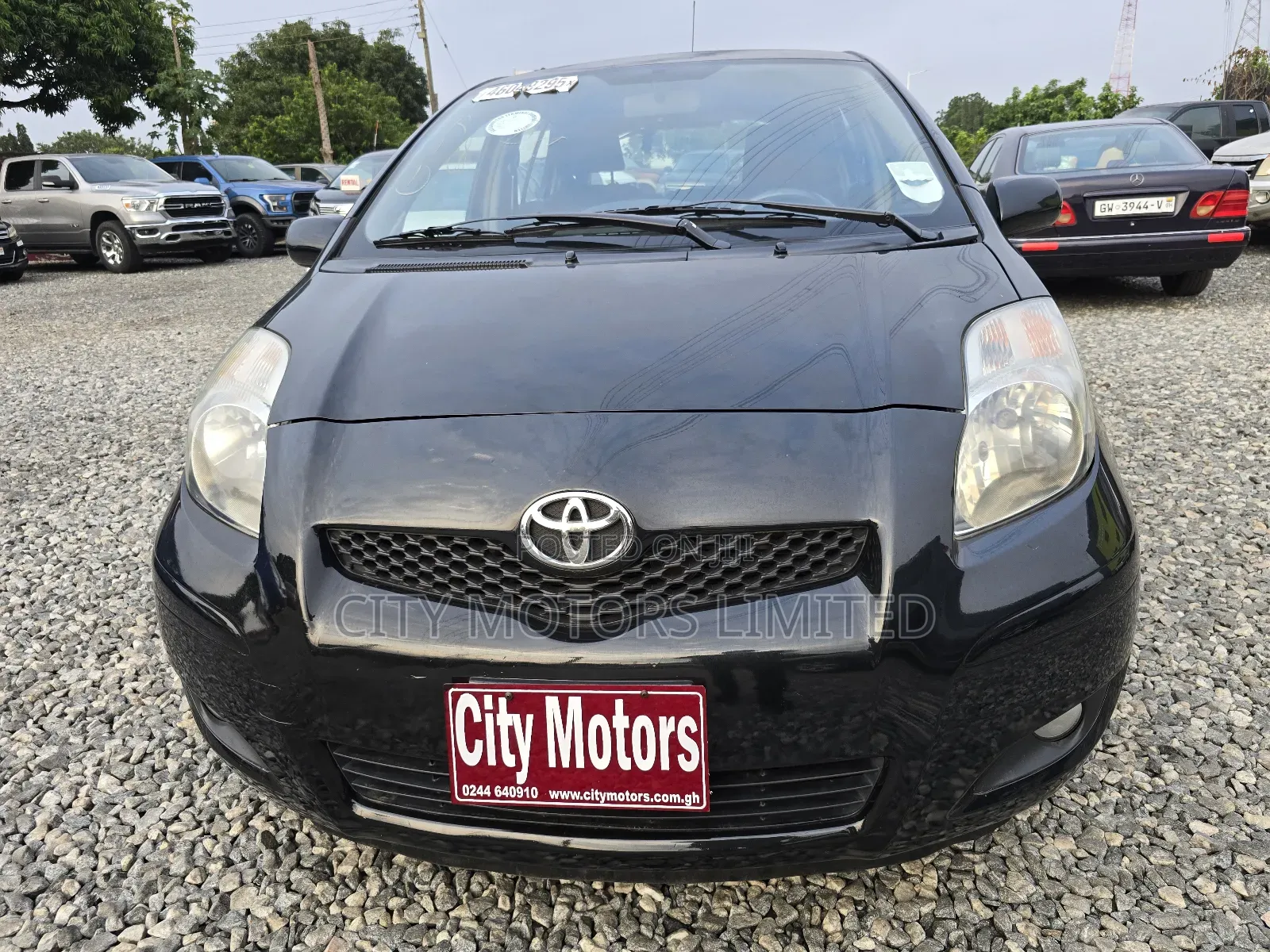 Toyota Yaris LE Hatchback 5dr 2013 Black