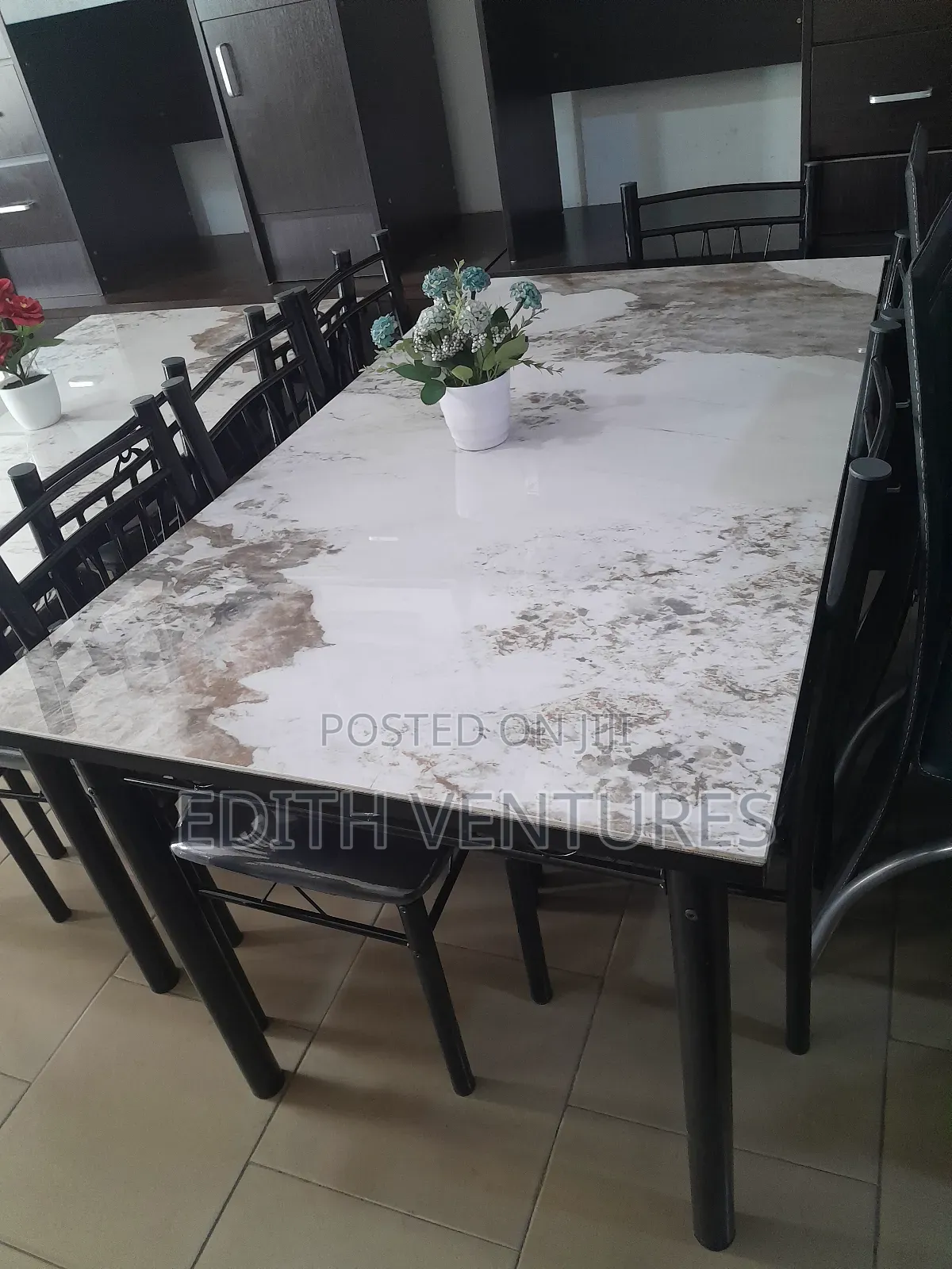 Amicable and Splendid Dining Set