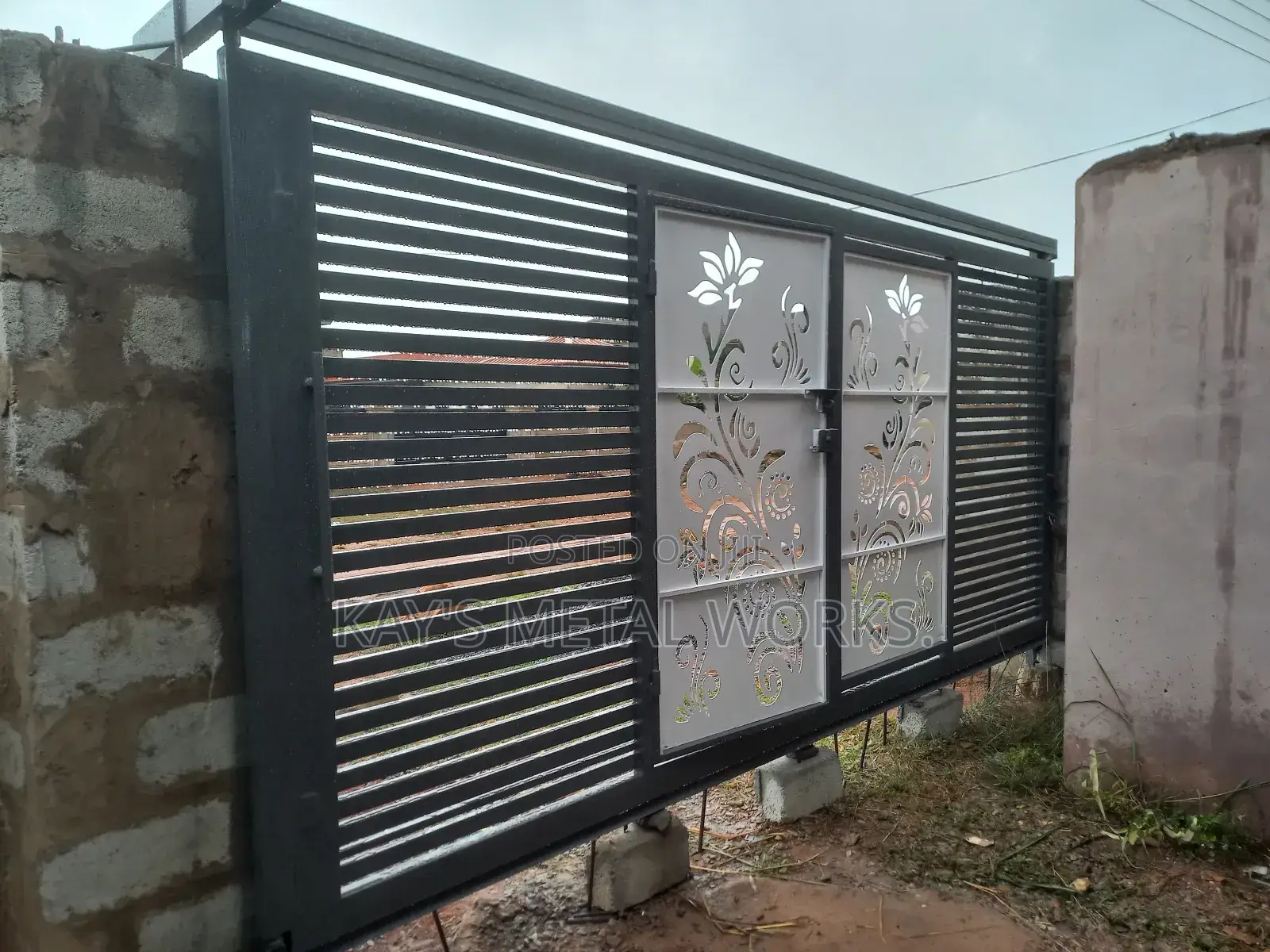 Modern Galvanized Sliding Gate – Strong Durable