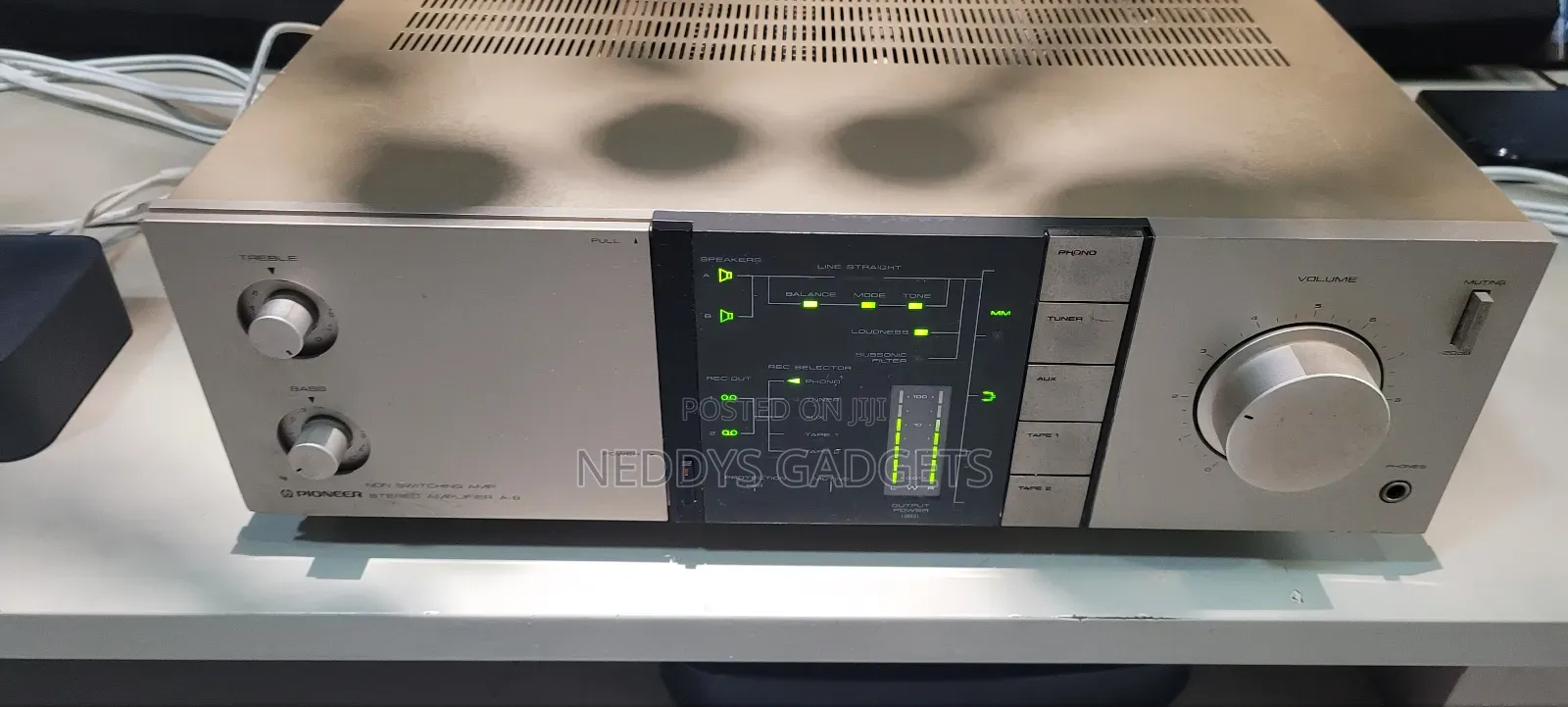 Pioneer a-8
Stereo Integrated Amplifier - American Spec
