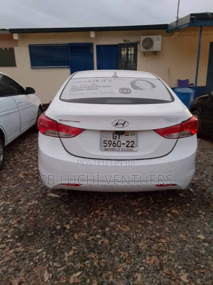 Hyundai Elantra 2013 White