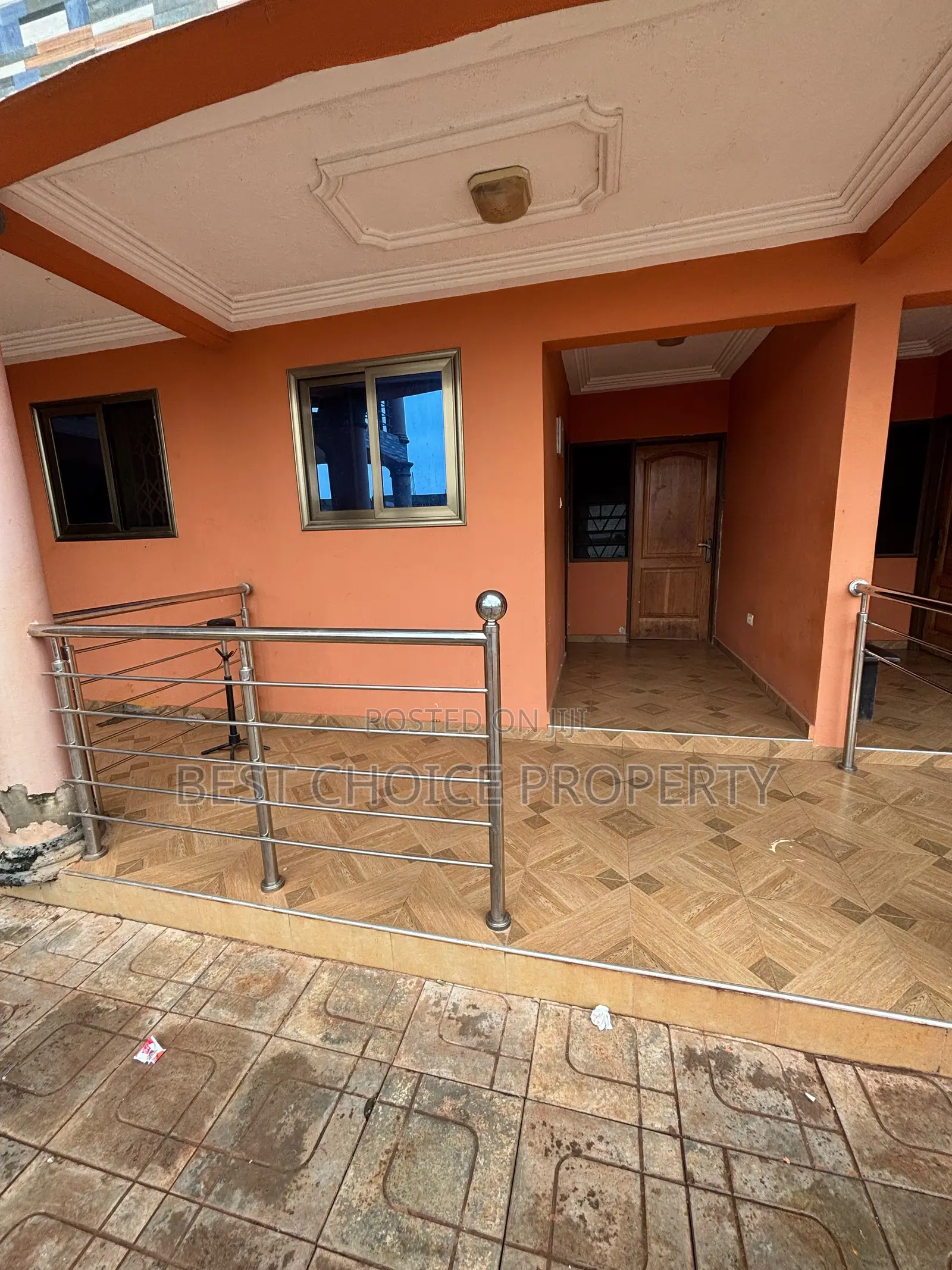 Chamber and Hall Sc for Rent at Adenta Frahfraha