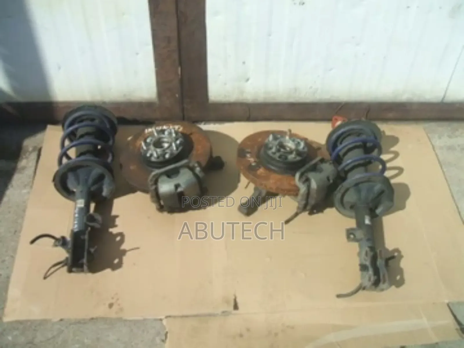 Front Shock and Hub Infiniti Fx35, Fx45 2003, 2005, 2008
