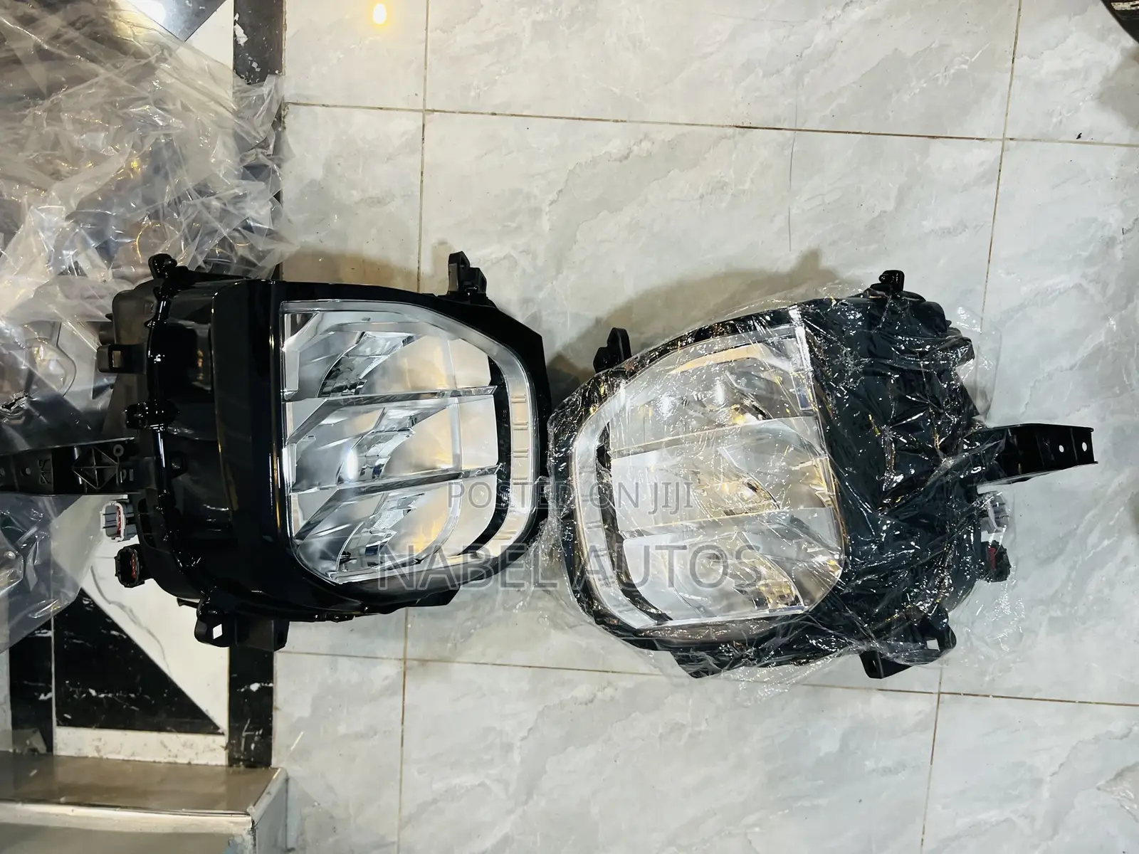 Outlander 2023 Headlight Down Pair
