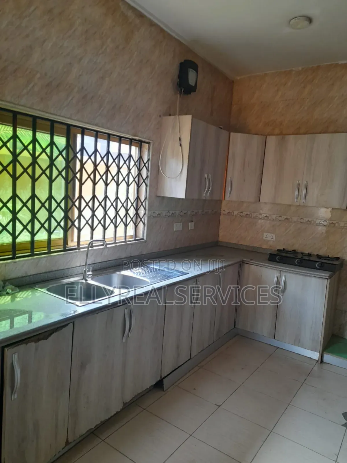 6bdrm House in Ellyrealservices, Adenta for rent
