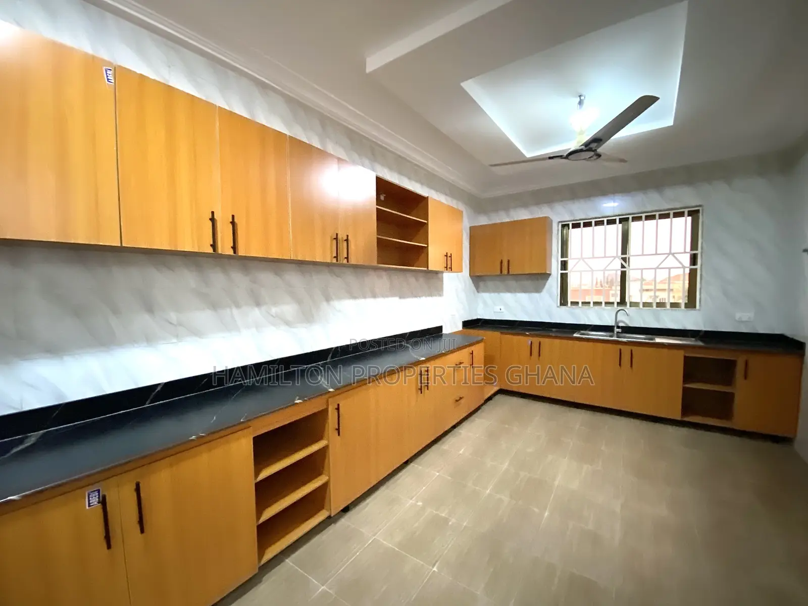 3bdrm Apartment in Tse Addo, Tseaddo for rent