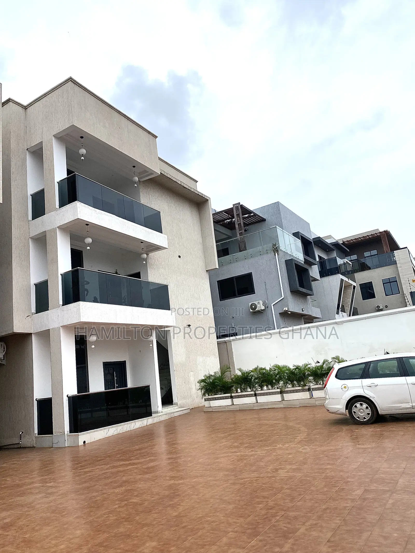 2bdrm Apartment in East Airport, Tseaddo for rent