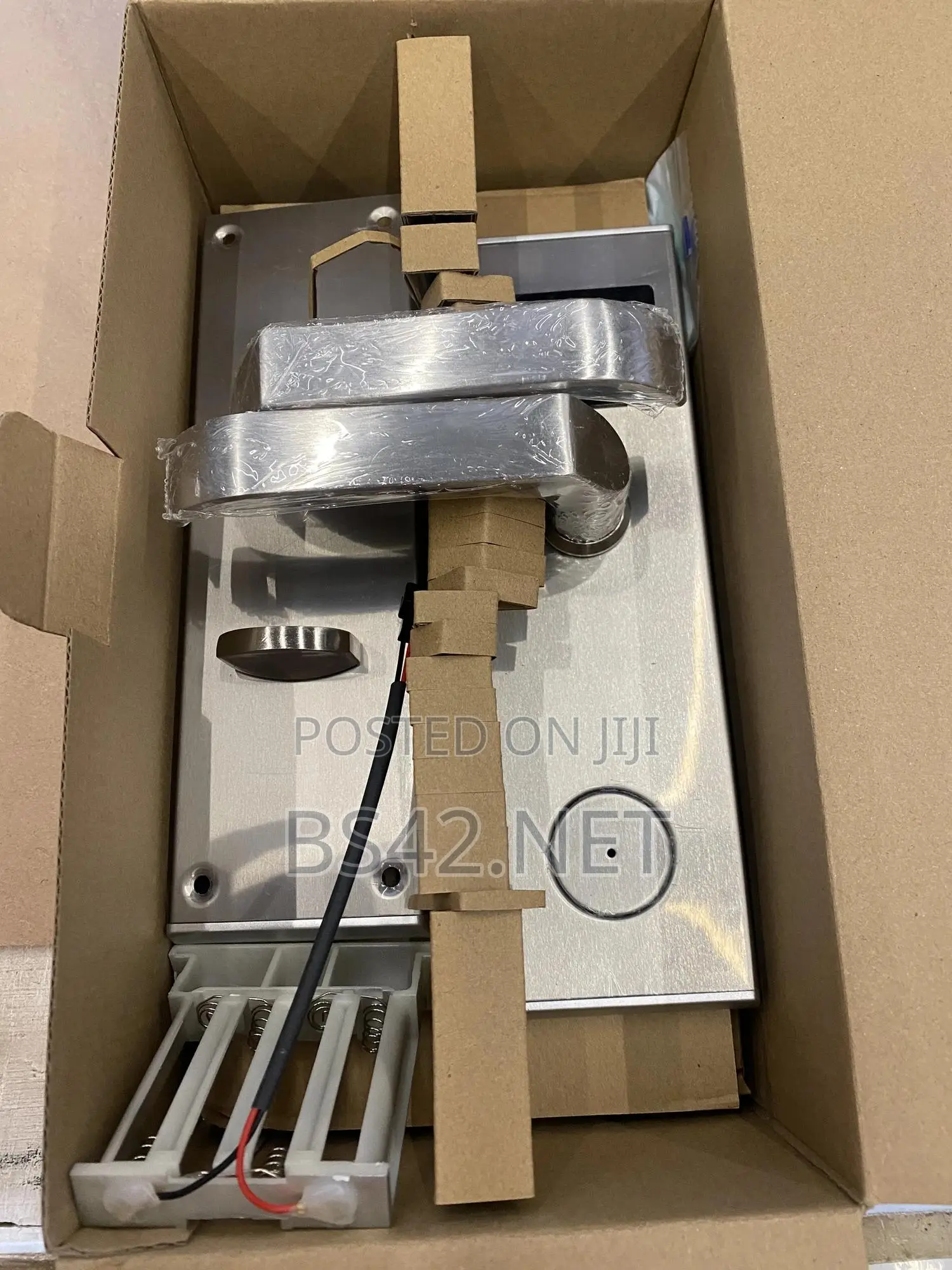 Deluns Hotel Locks
