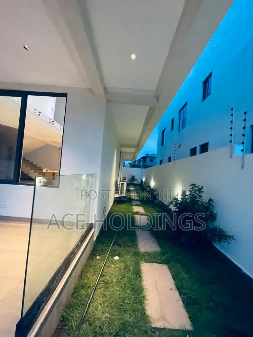 4bdrm House in Adjiringanor, Adjiriganor for sale