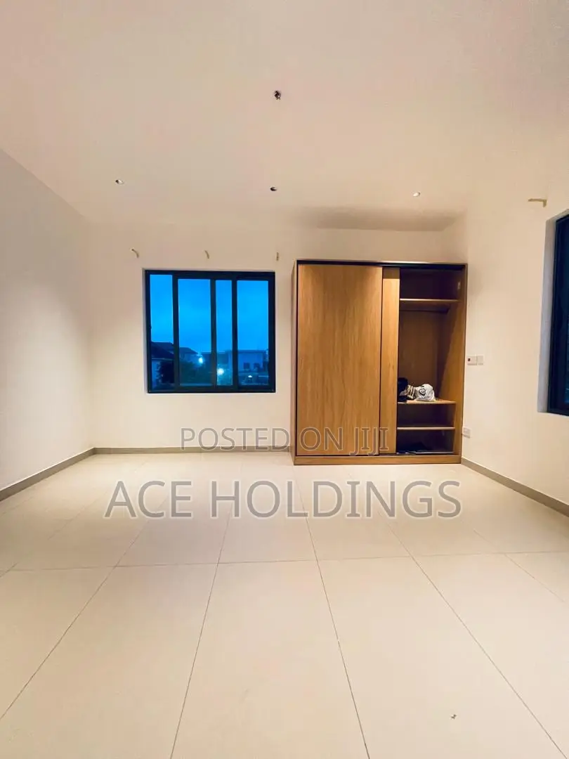 4bdrm House in Adjiringanor, Adjiriganor for sale