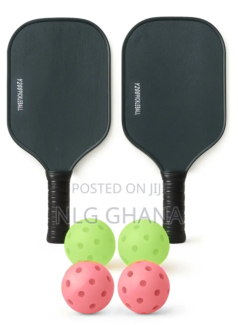 Wood Pickleball Racket With 4 Pickleball Balls. Hj_l128