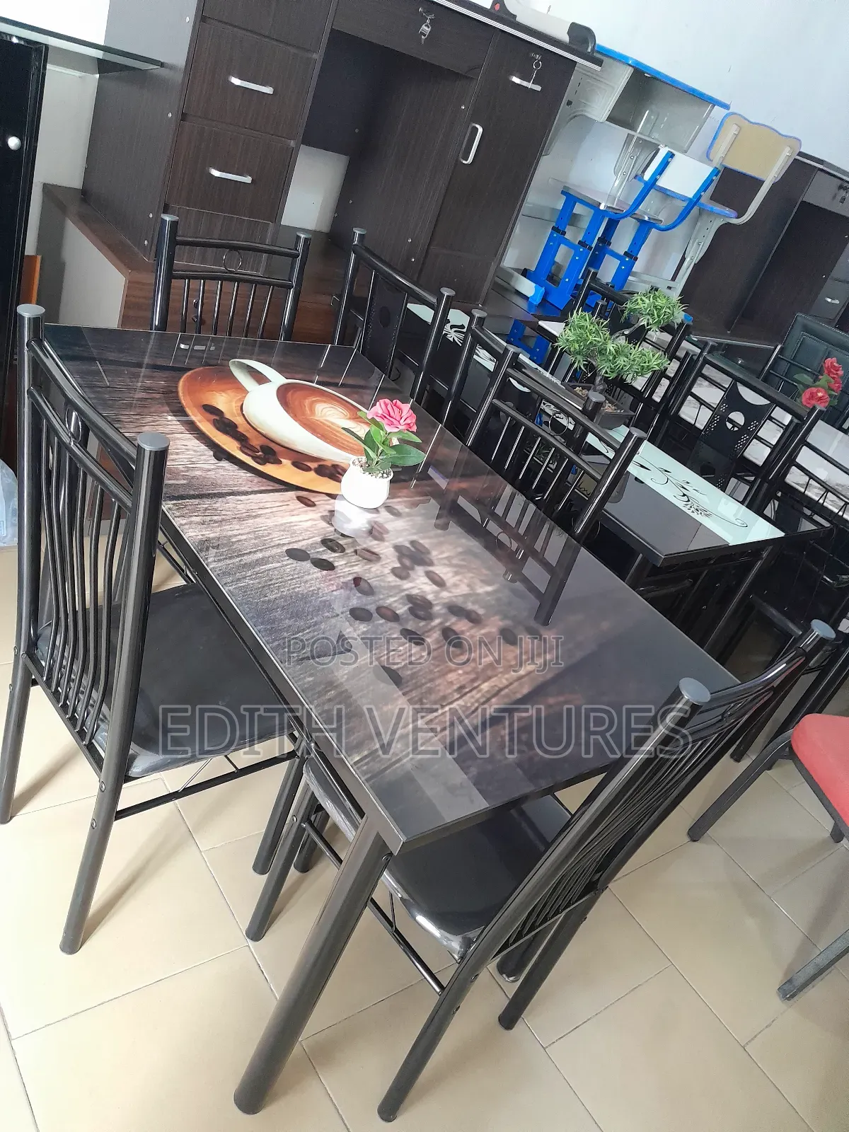 Legroom Dining Set