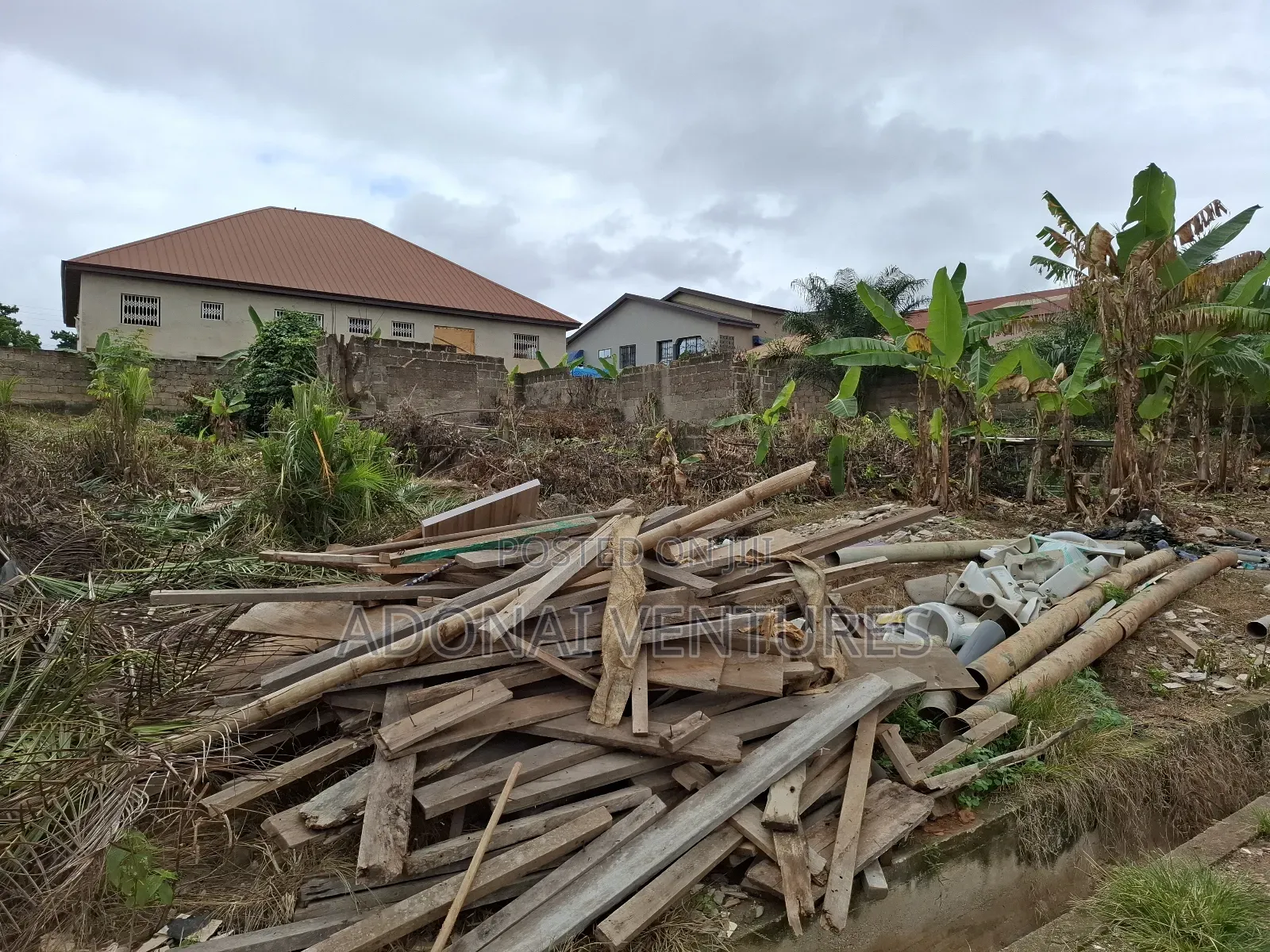 Full Plot of Land for Sale in Daban