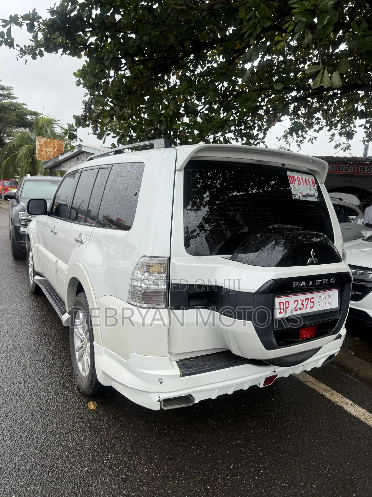Mitsubishi Pajero 2015 White