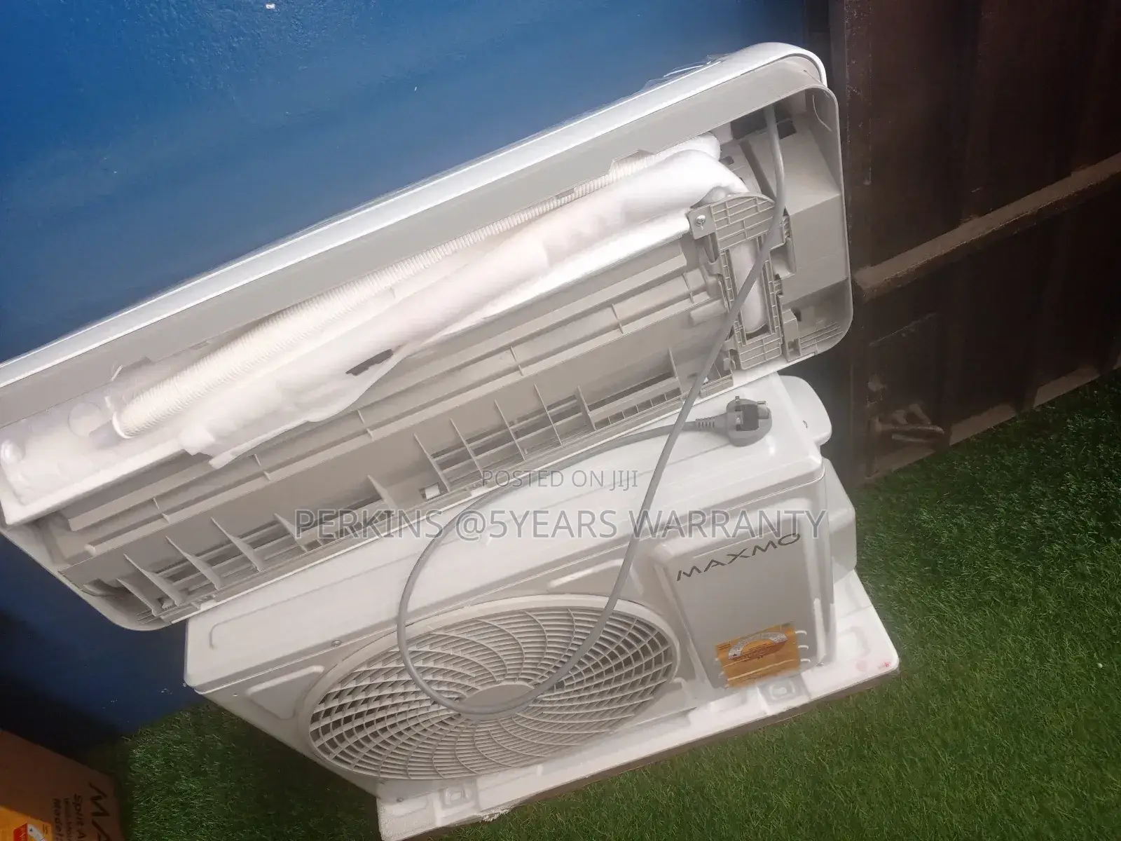Maxmo 1.5hp Breeze Master Air Conditioner