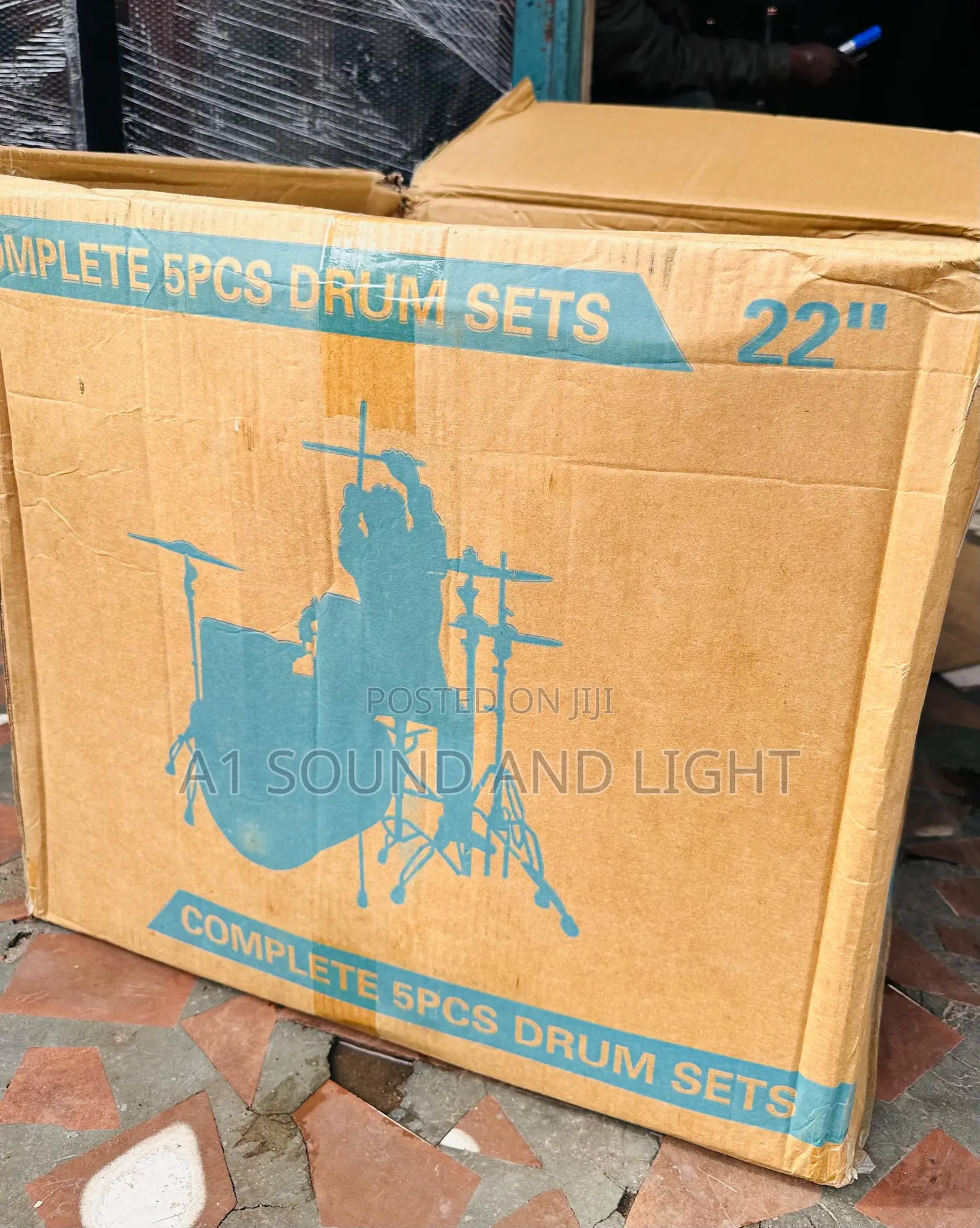 Tama Maple Custom 5 Pcs Drum Set With Competition Hardware
