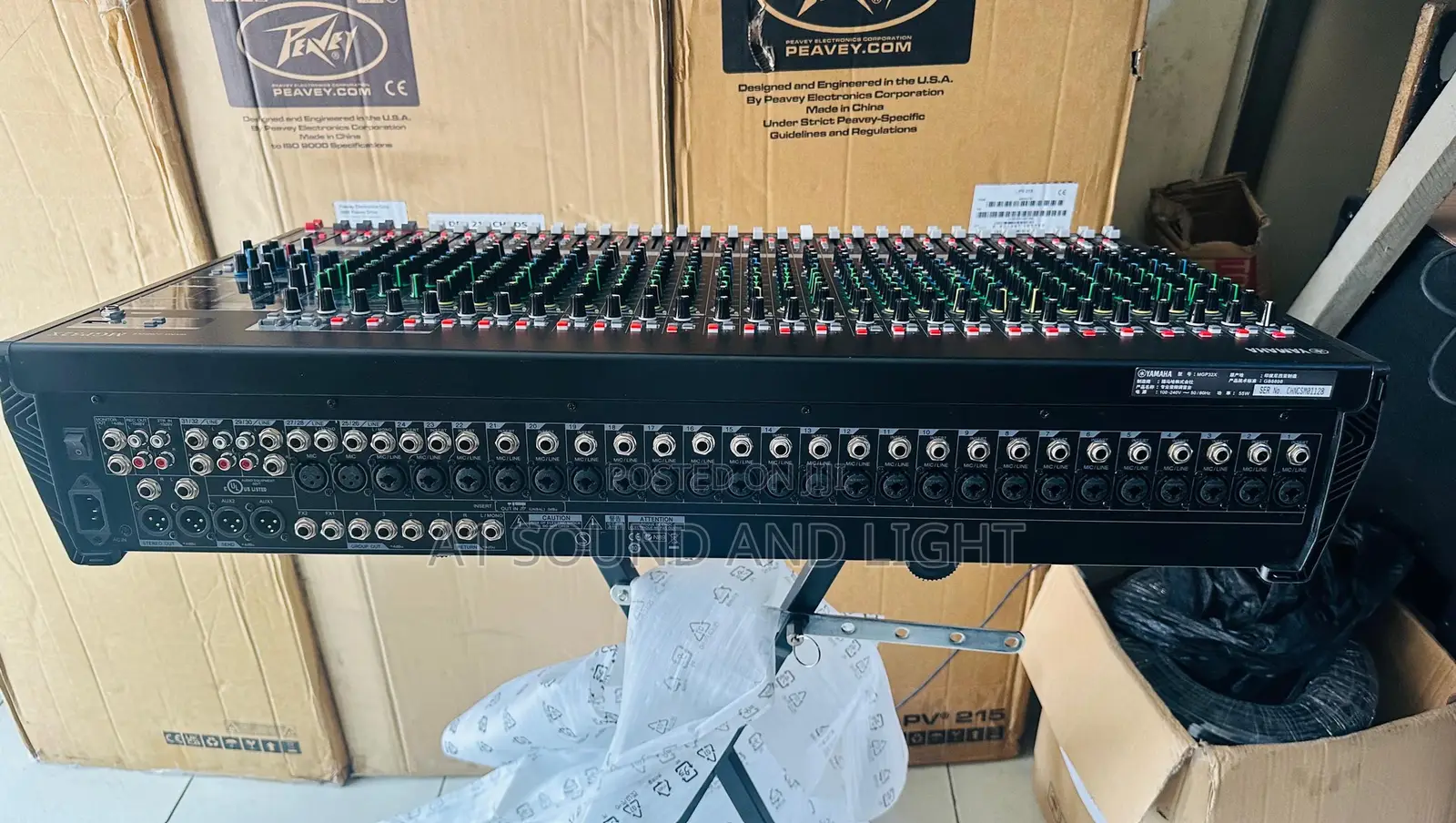 Yamaha Mgp32x 32 - Channels Live Mixer