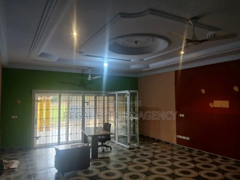 5bdrm House in Oyibi, Kas Valley Area for sale