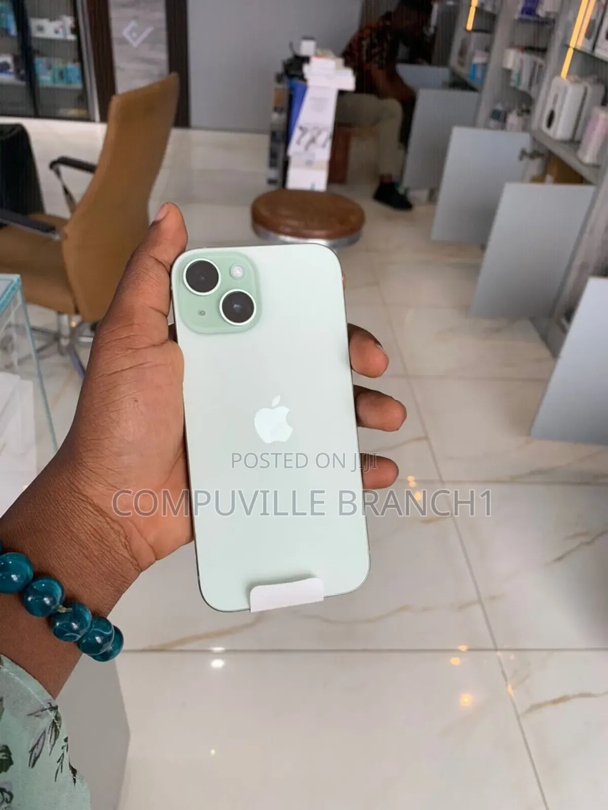 New Apple iPhone 15 256 GB Green