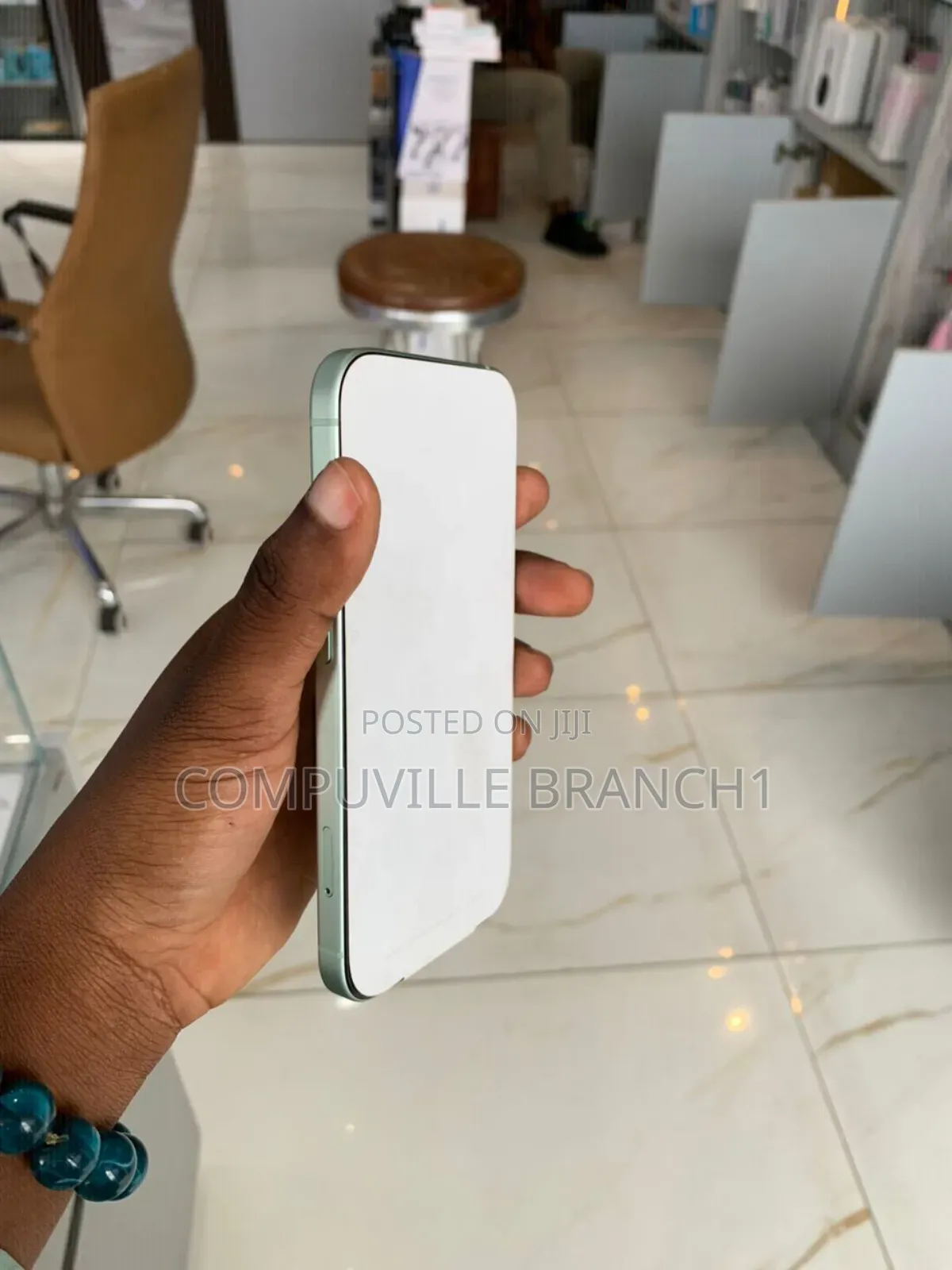New Apple iPhone 15 256 GB Green