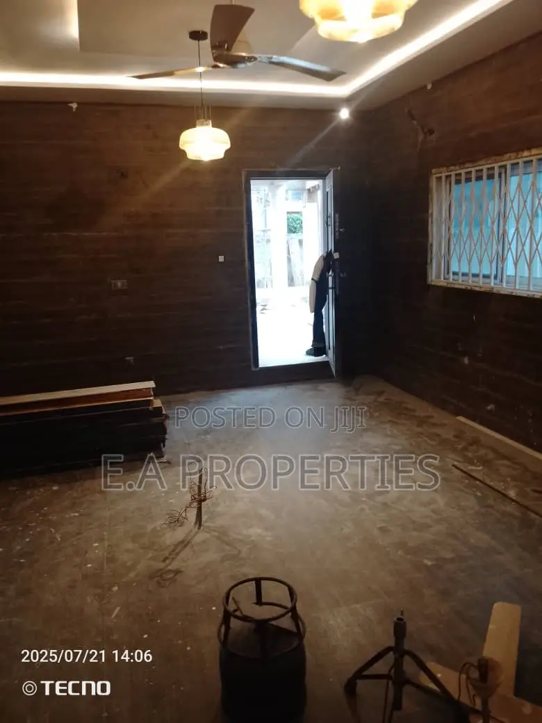 6bdrm House in E A Properties, Frafraha for rent
