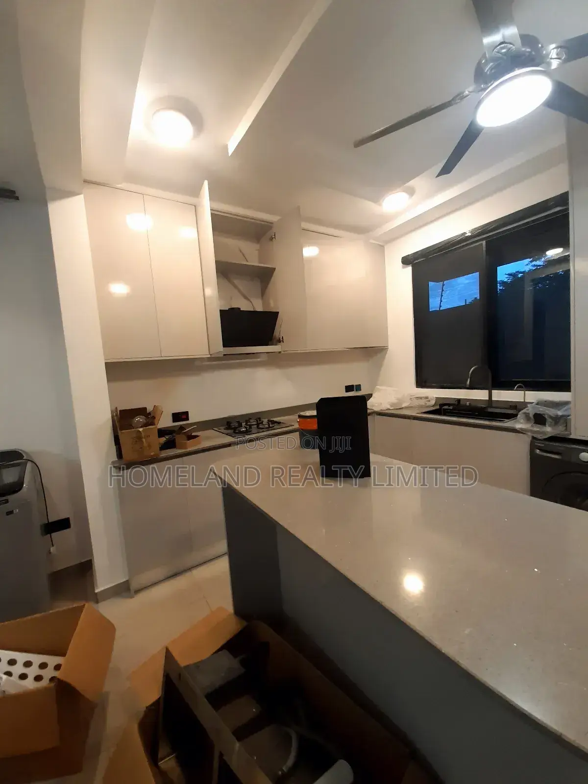4bdrm Duplex in Westland for rent