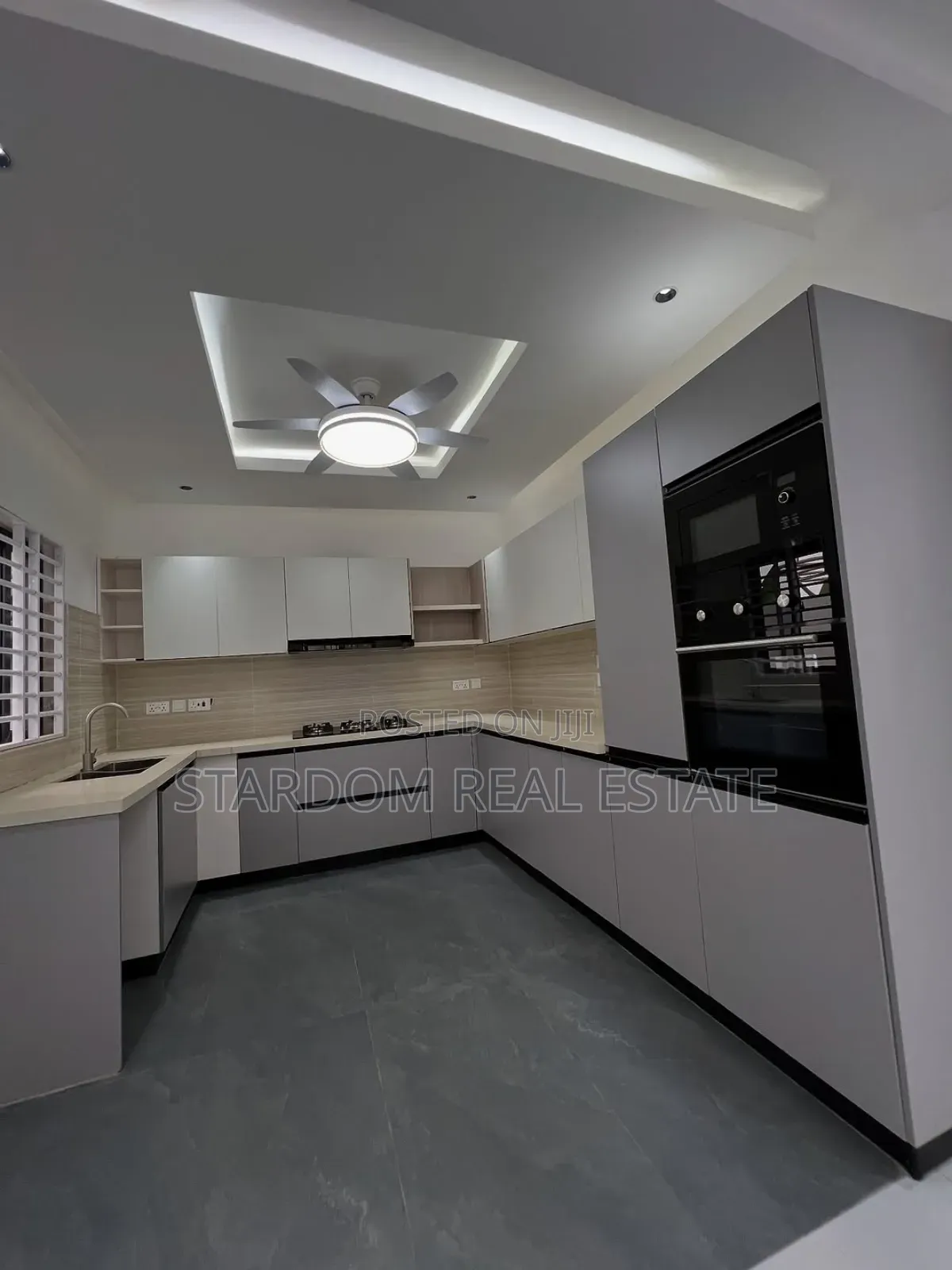 4bdrm Duplex in West Trassacco, East Legon for rent