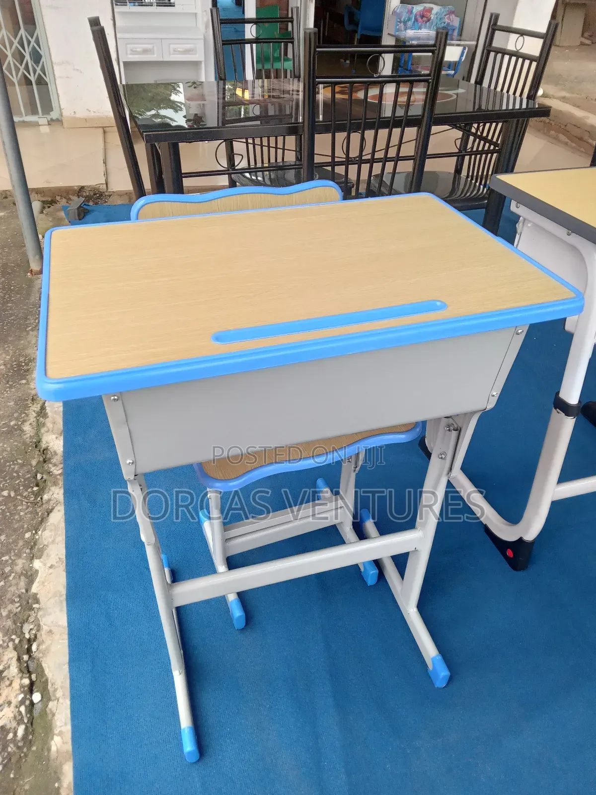 Chunky Study Desk