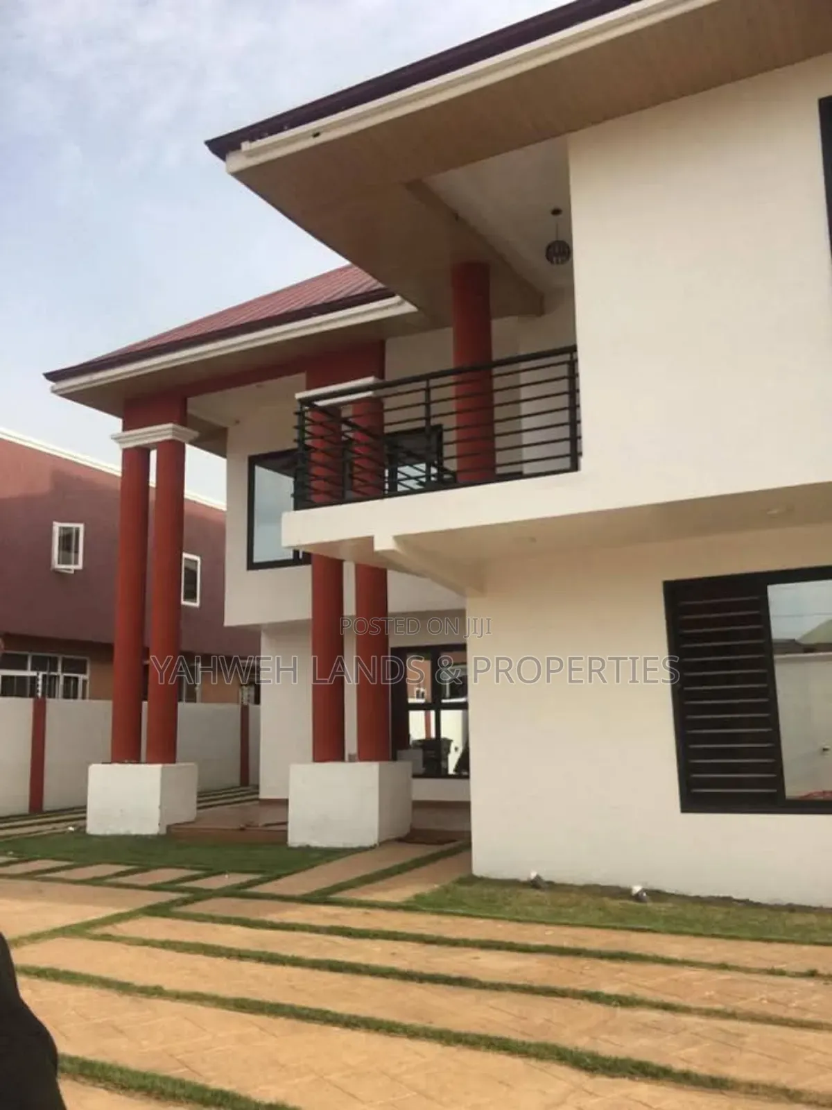 5bdrm House in Lakeside Estate for sale