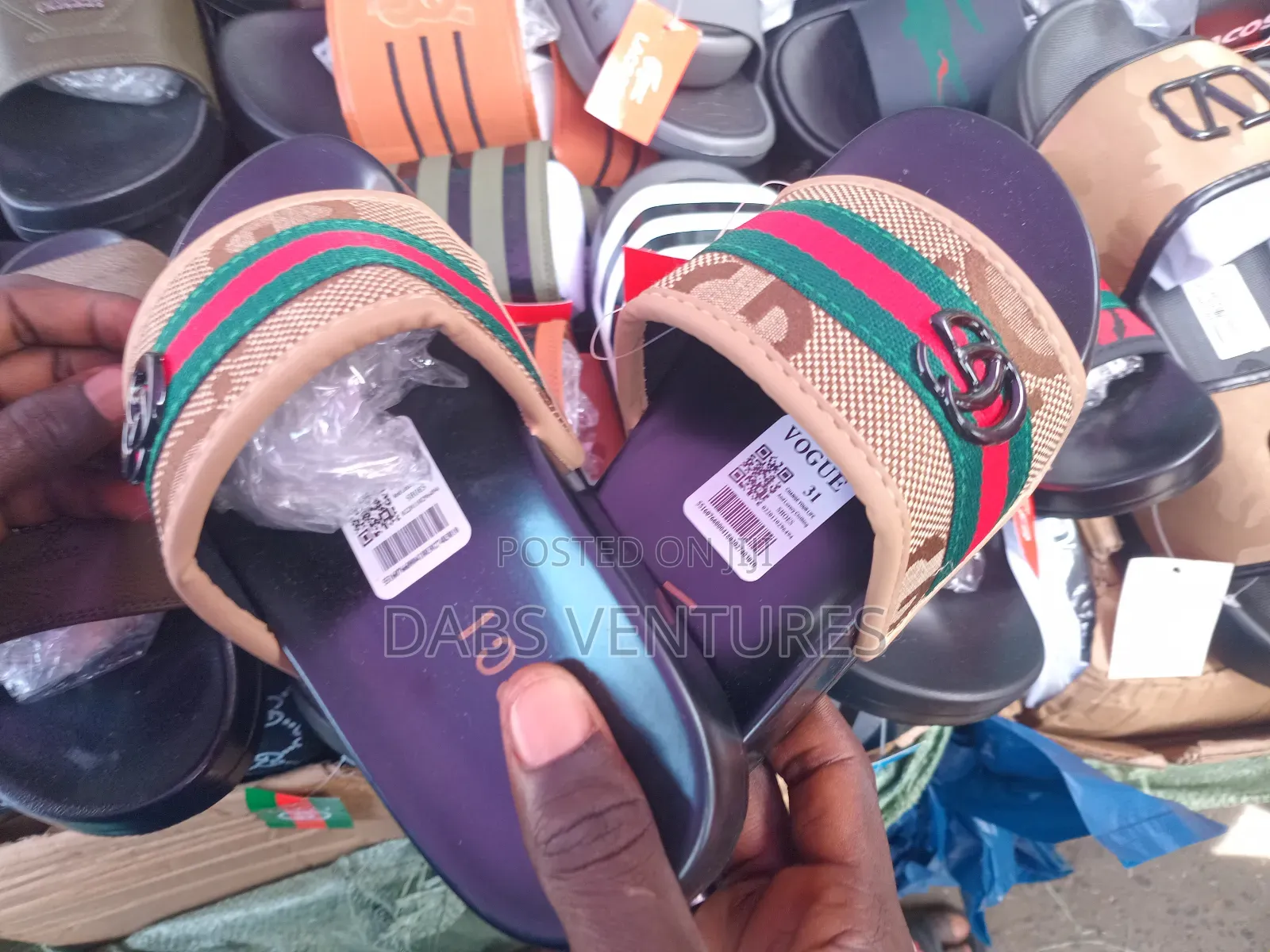 Kid Luxury Slide.Size 30-35