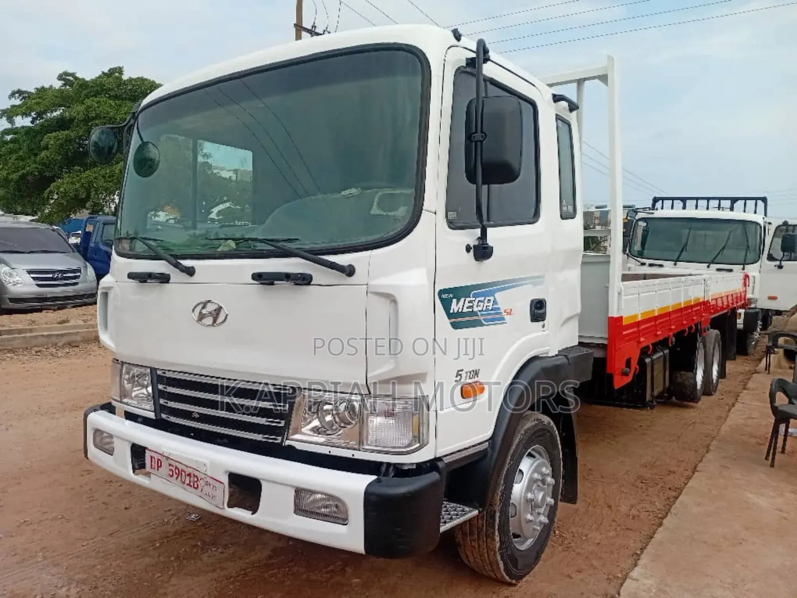 Hyundai Double Axle Truck