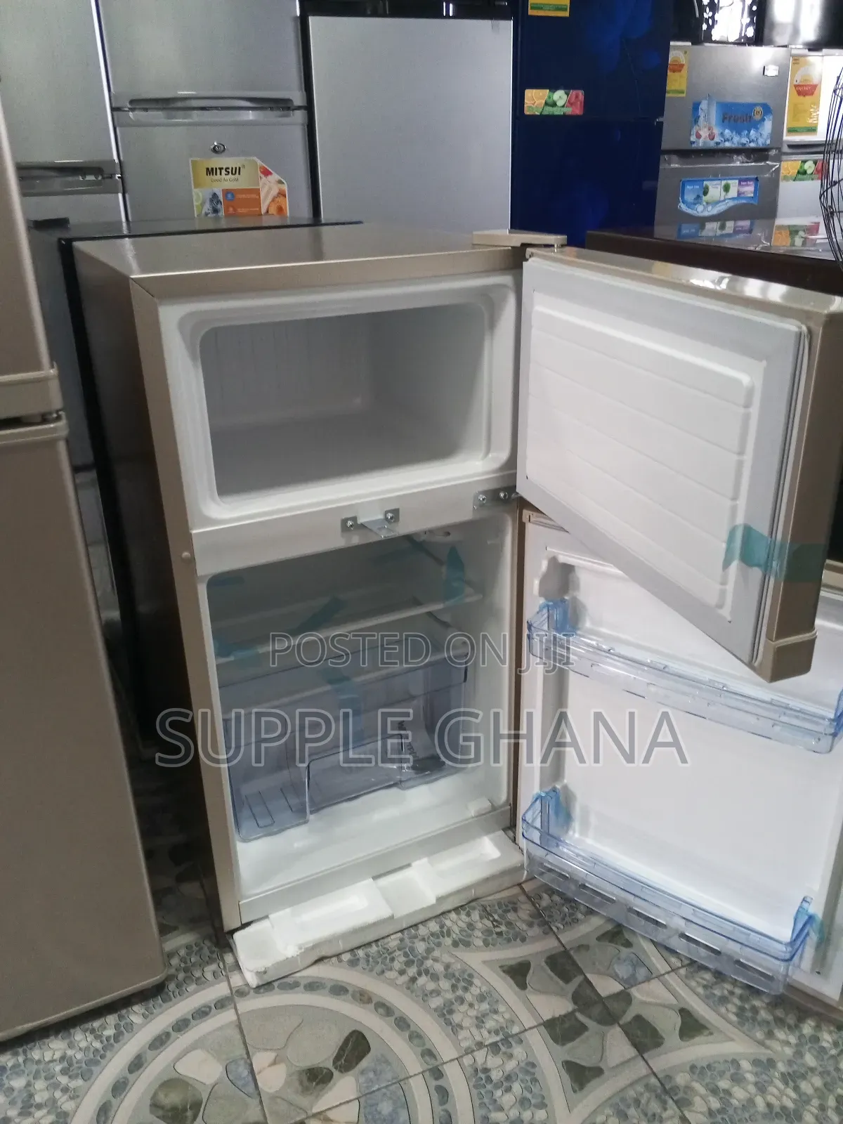 Compact and Space Saving Westpool Fridge 80l