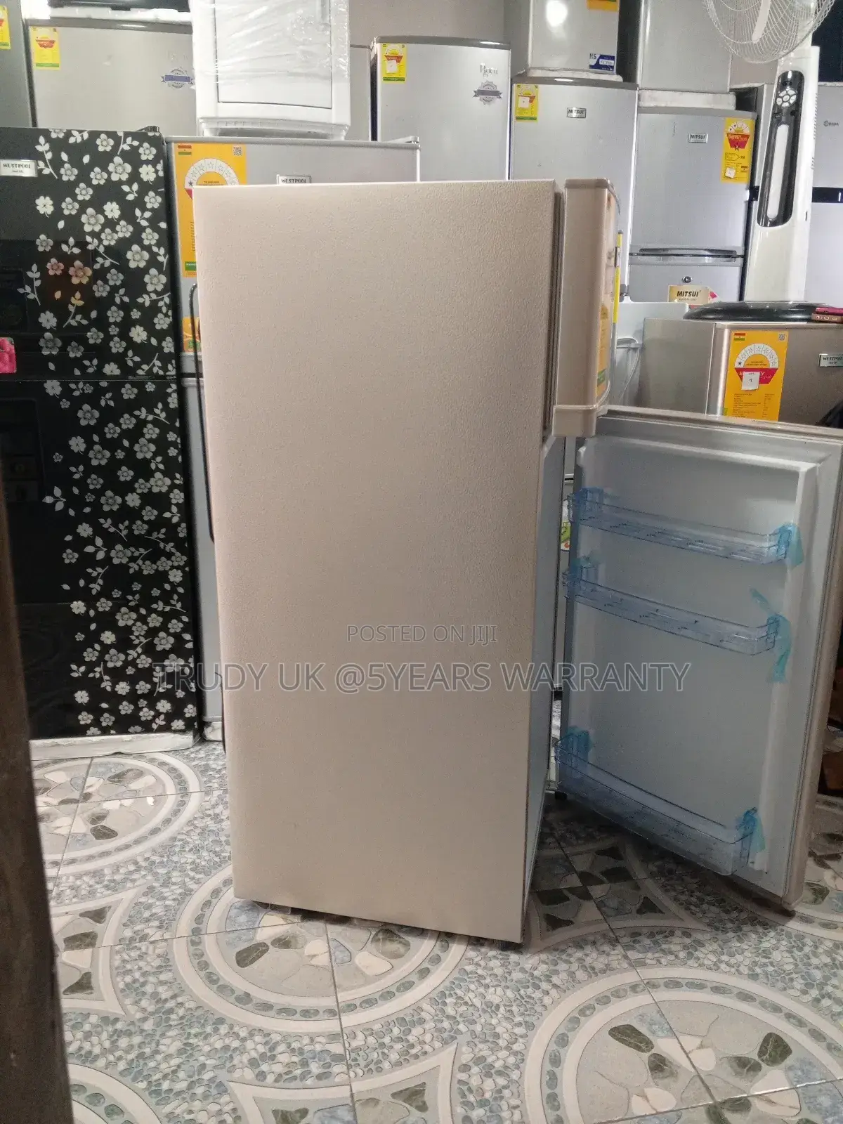 Double Door Westpool 95l Table Top Fridge
