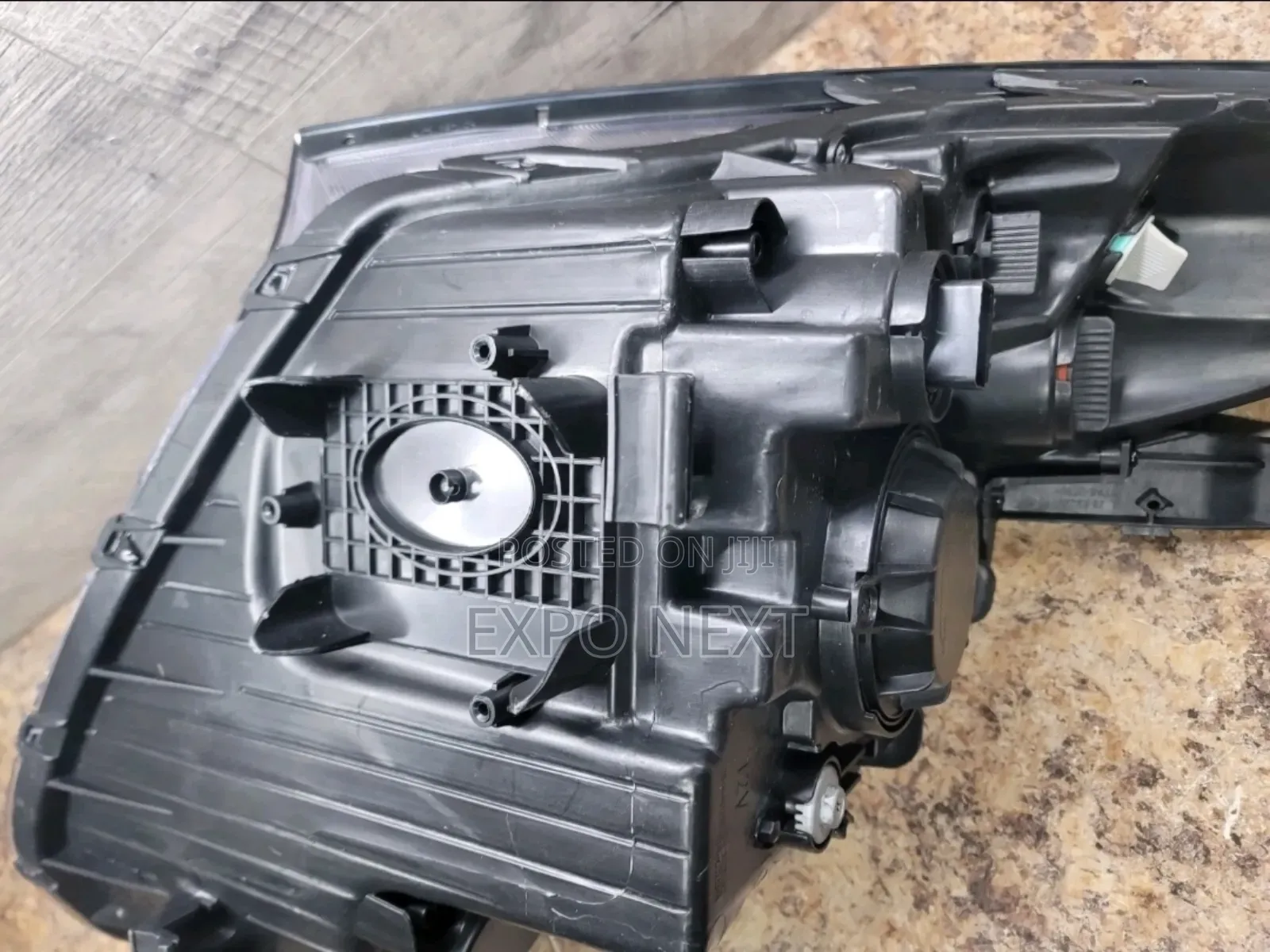 2013-2016 Hyundai Santa Fe Right Headlight