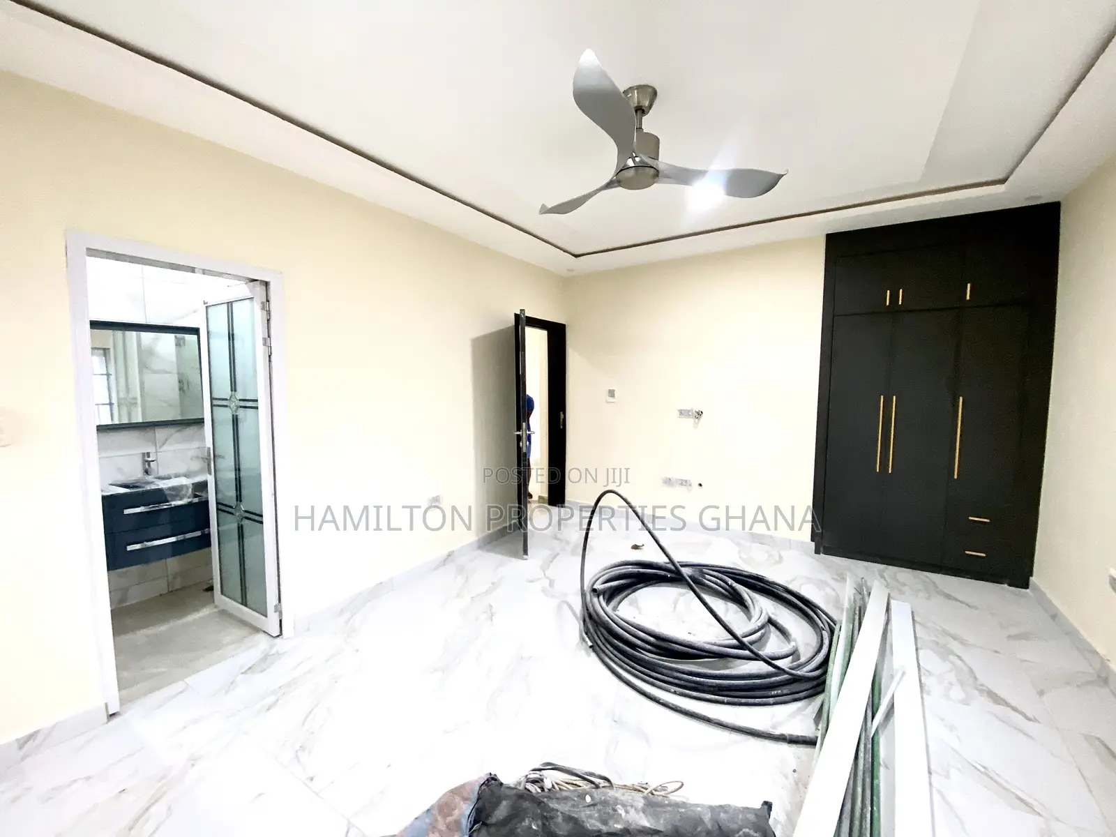 2bdrm Apartment in American House, East Legon for rent