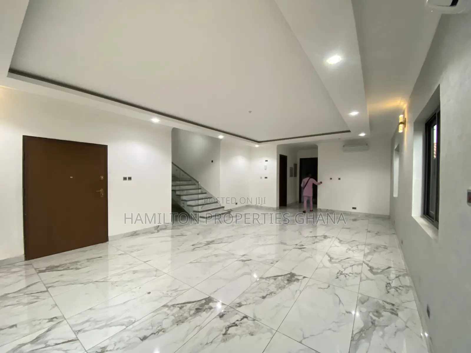 4bdrm Mansion in East Legon Lagos for rent