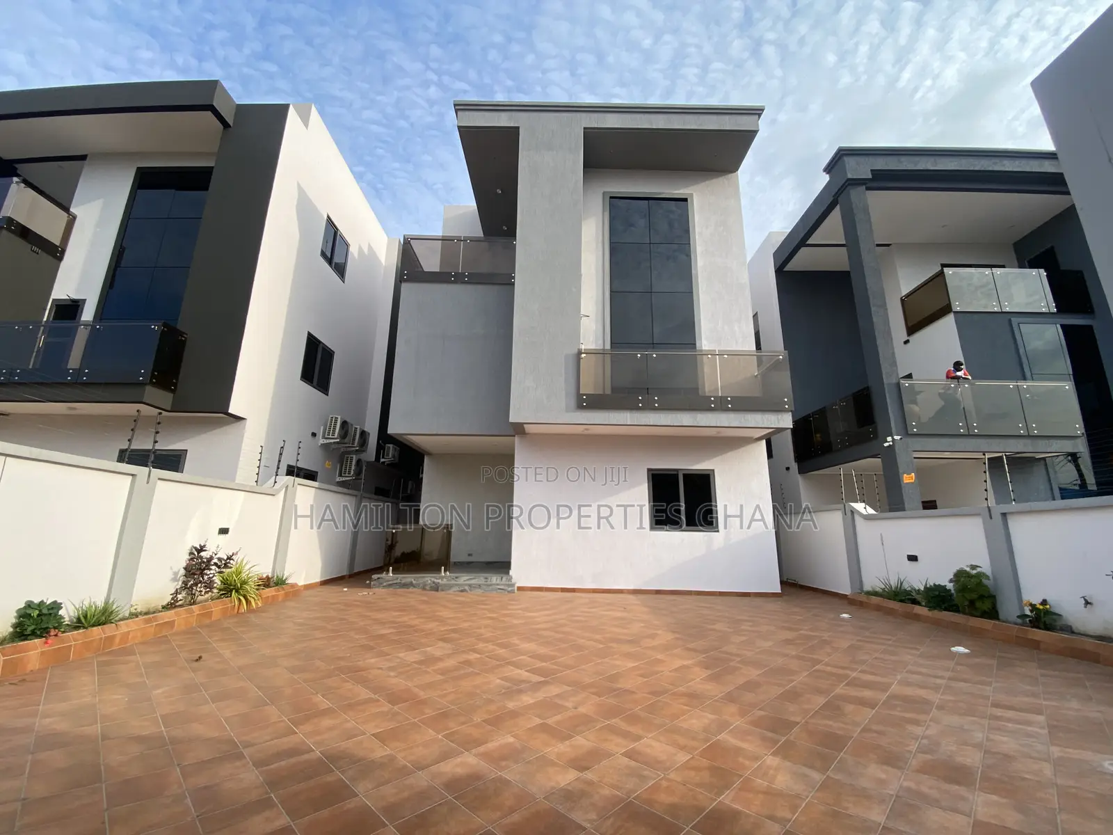 4bdrm Mansion in East Legon Lagos for rent