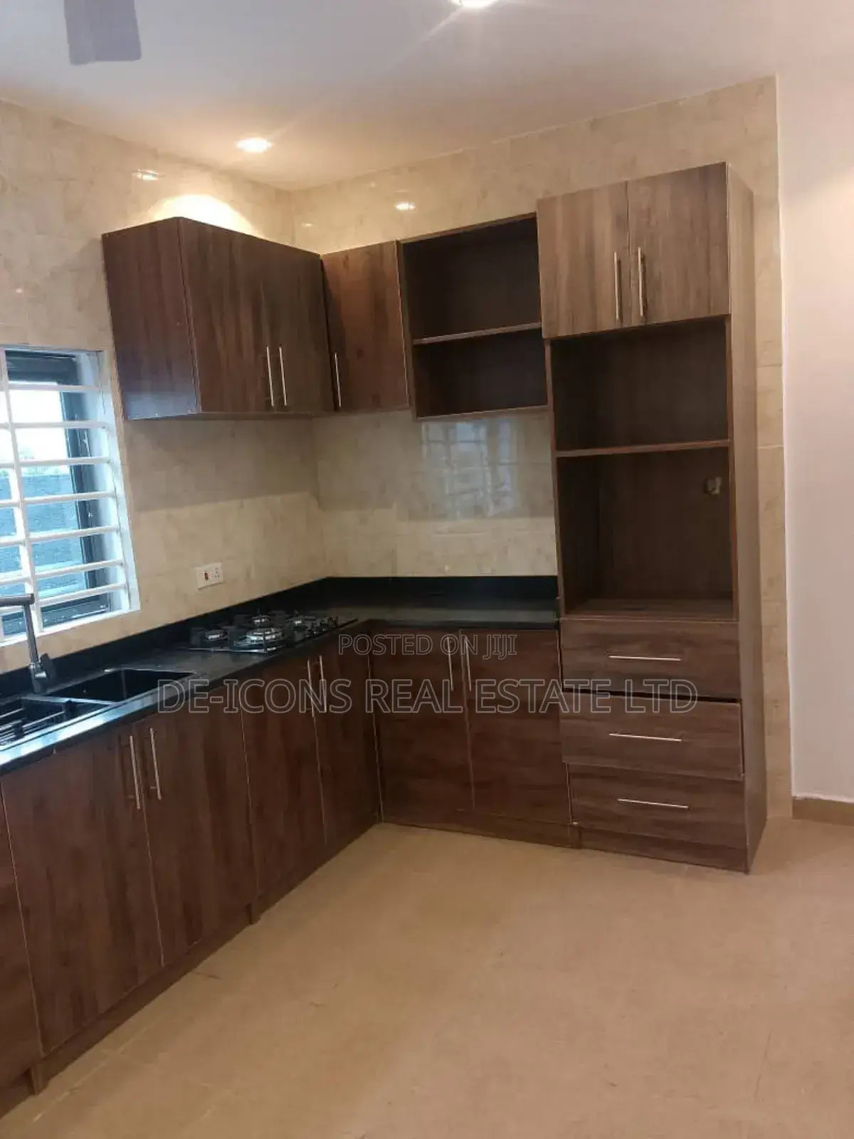 2bdrm House in De-Icons Real Estate, Awutu Senya East Municipal