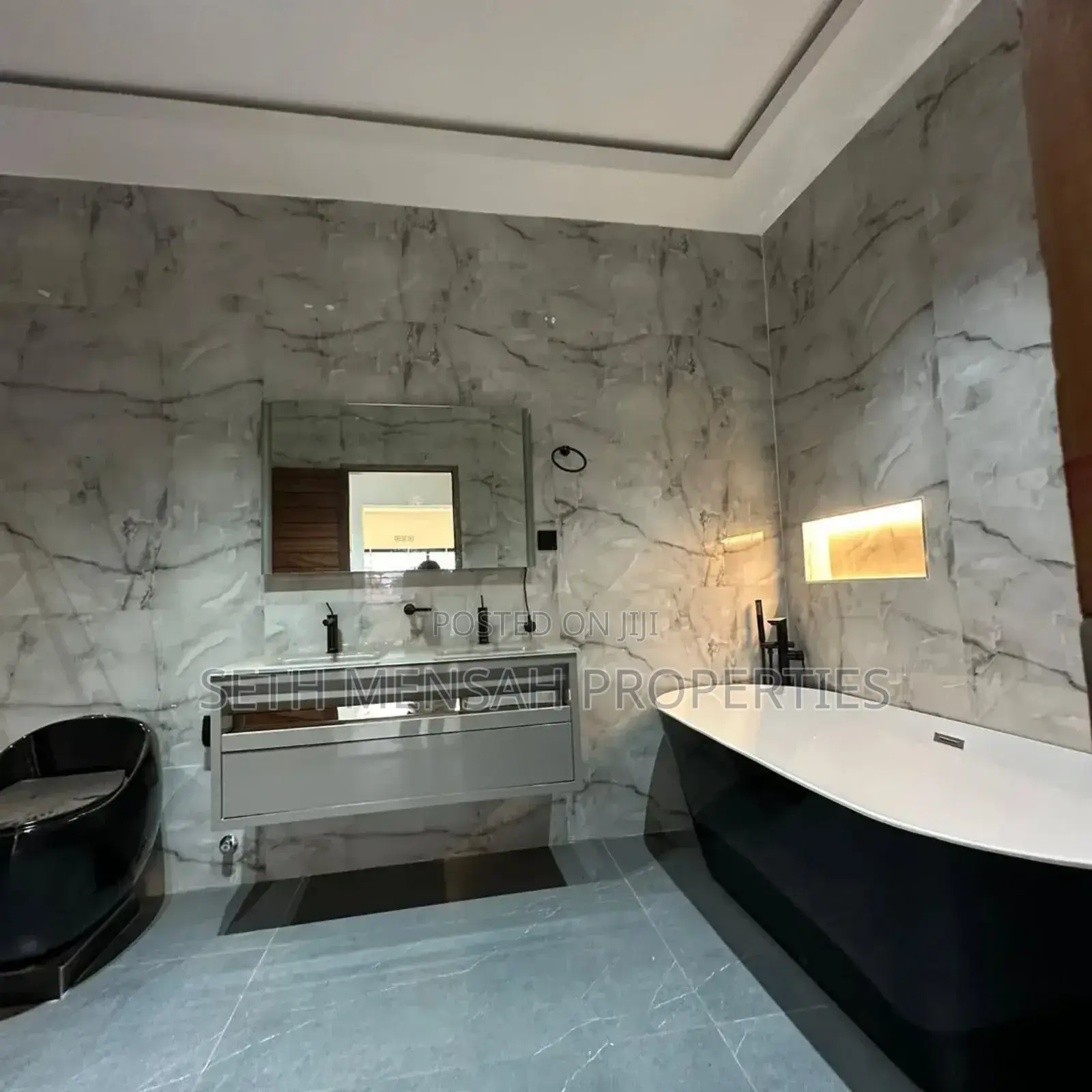 4bdrm House in Adenta for sale