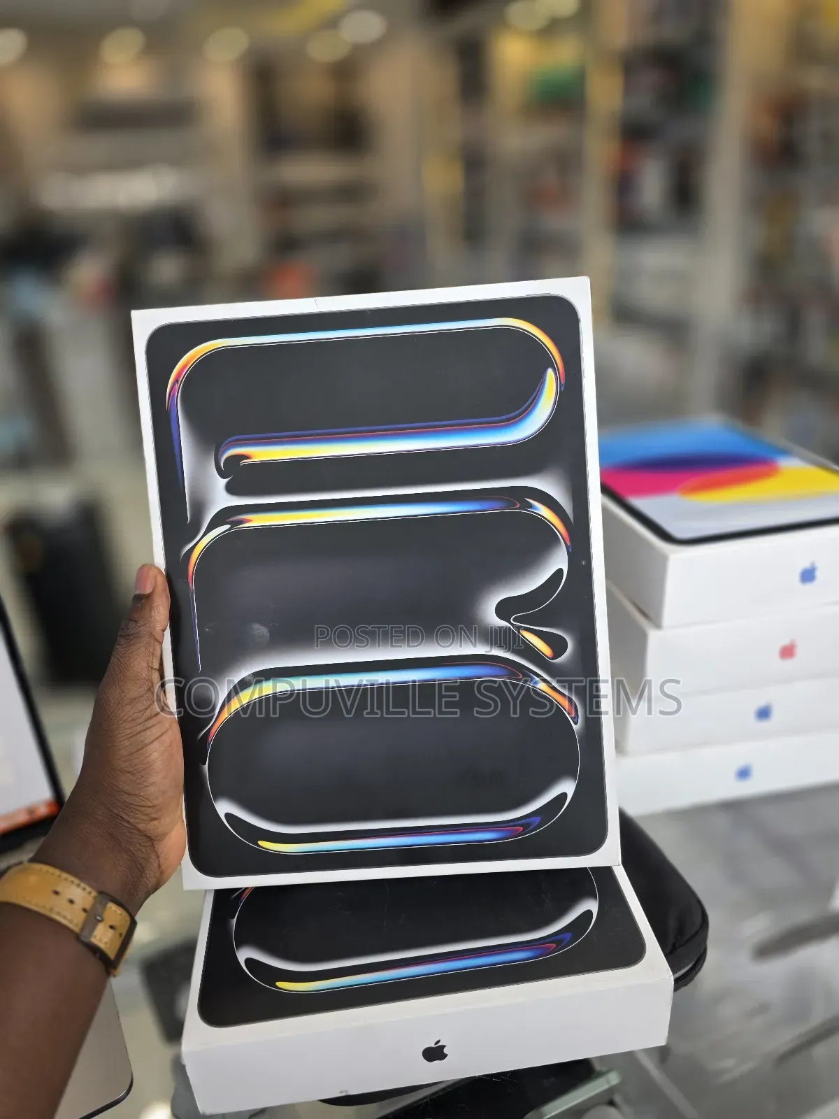 New Apple iPad Pro 13 (2024) 256 GB Black
