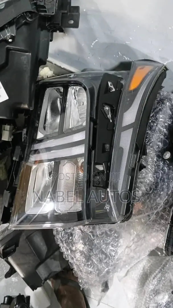 Santafe 2023 Headlight Pair