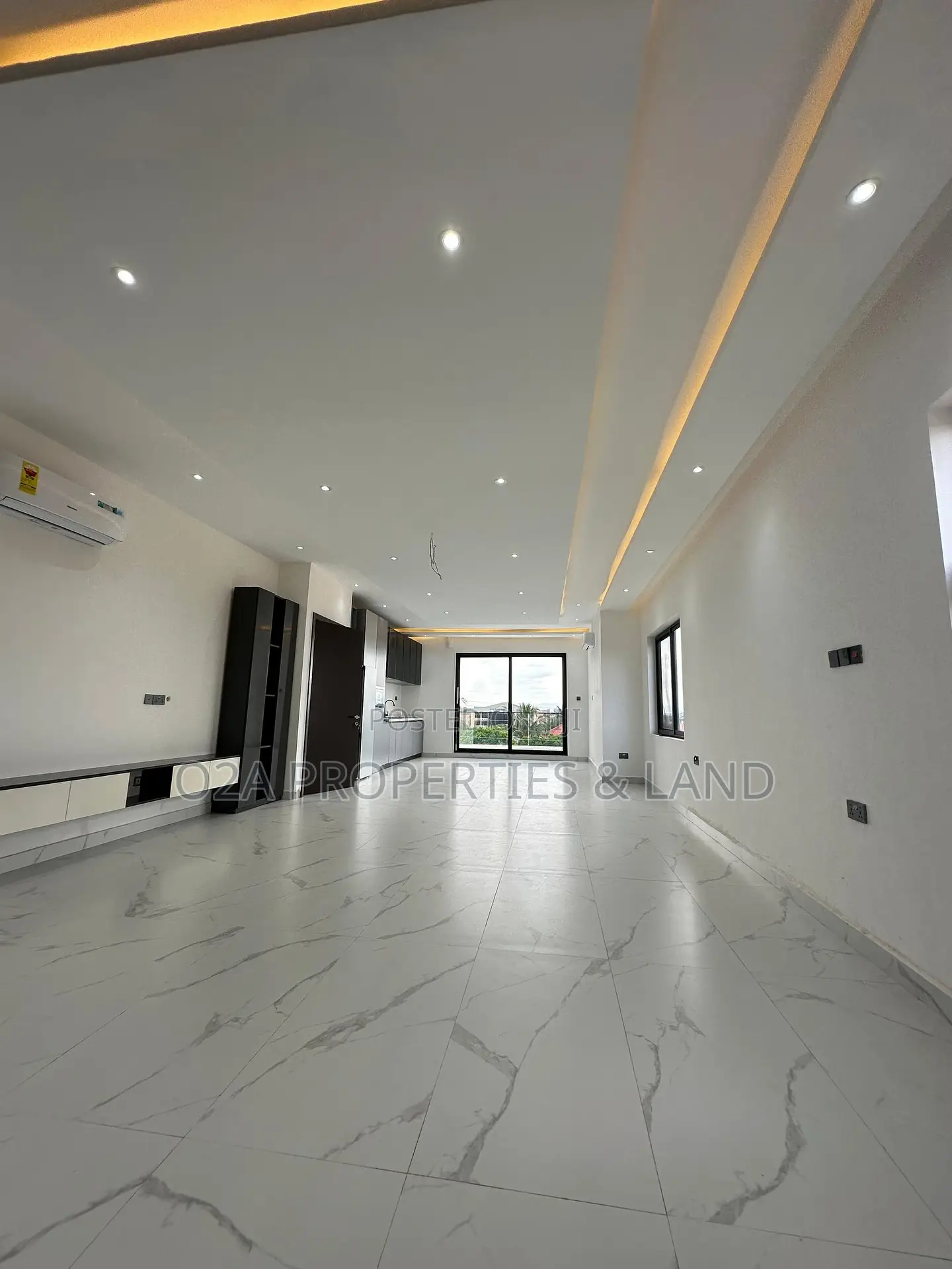 4bdrm House in Ashaley Botwe, Lake Side Estate for sale