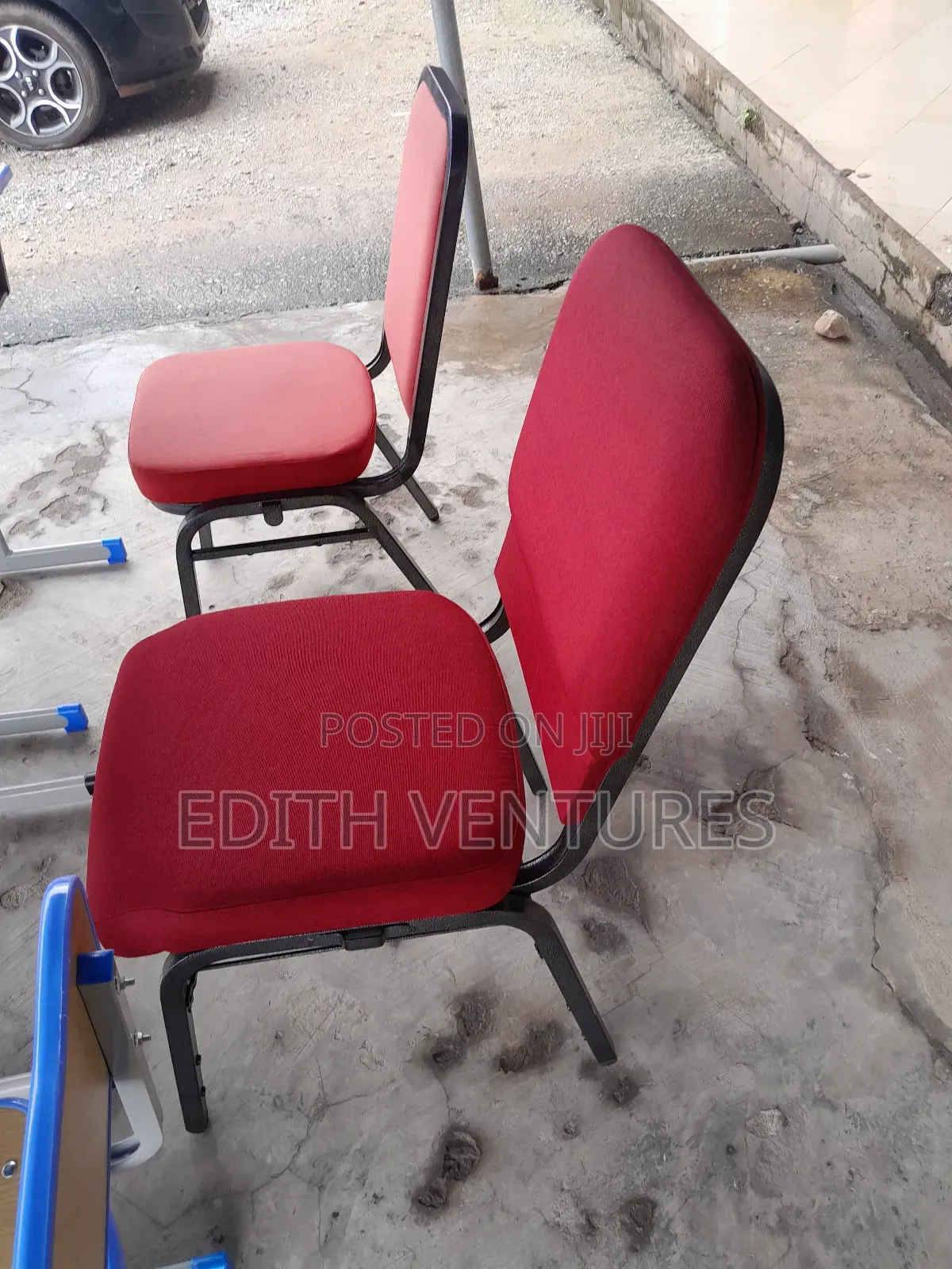 Lashie Auditorium Chair