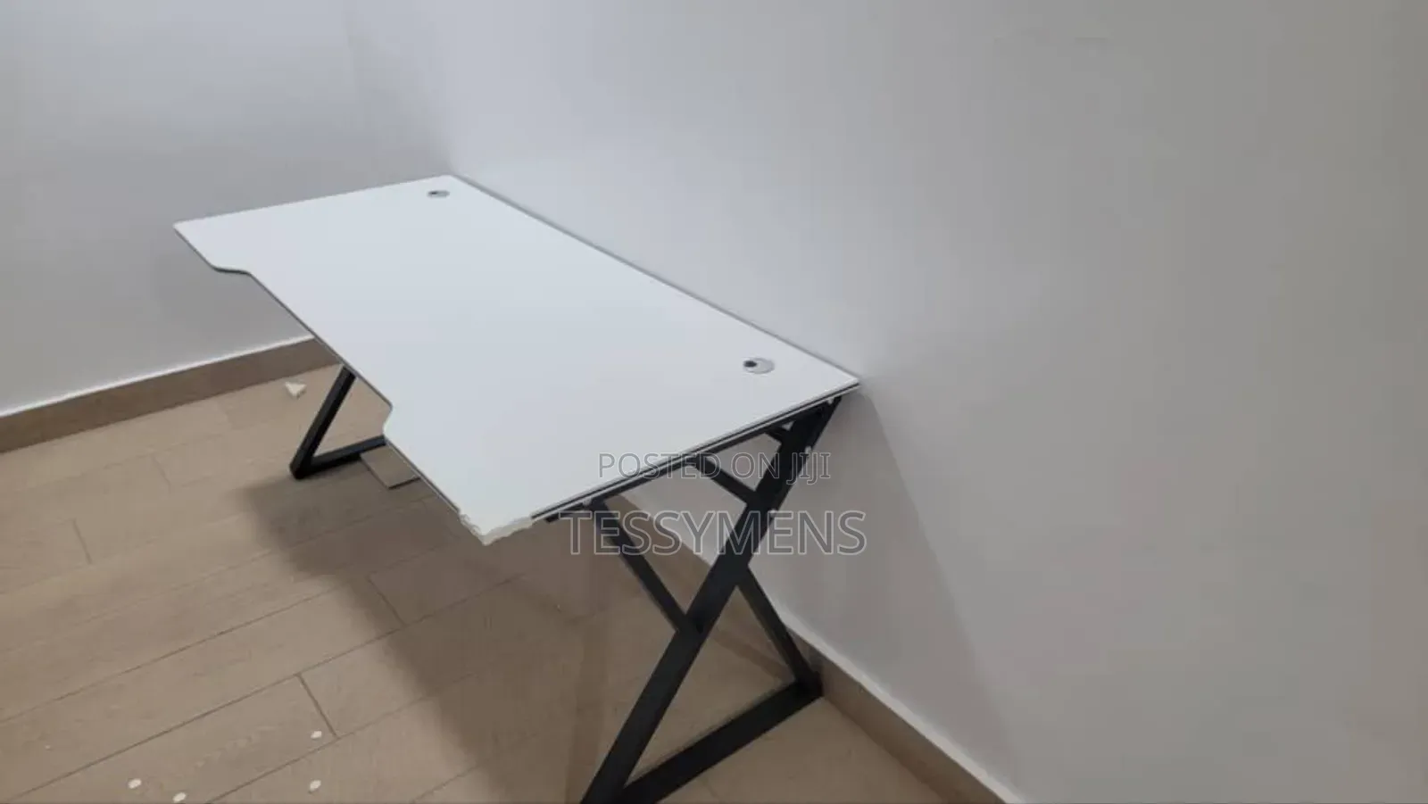 Gaming Table (160 by 60 Cm)