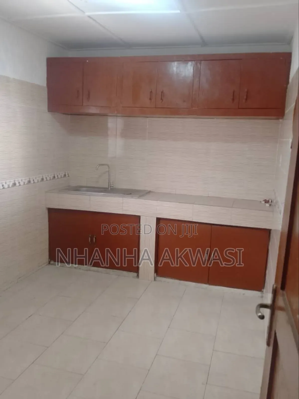 3bdrm House in Sakumono, Tema Metropolitan for rent