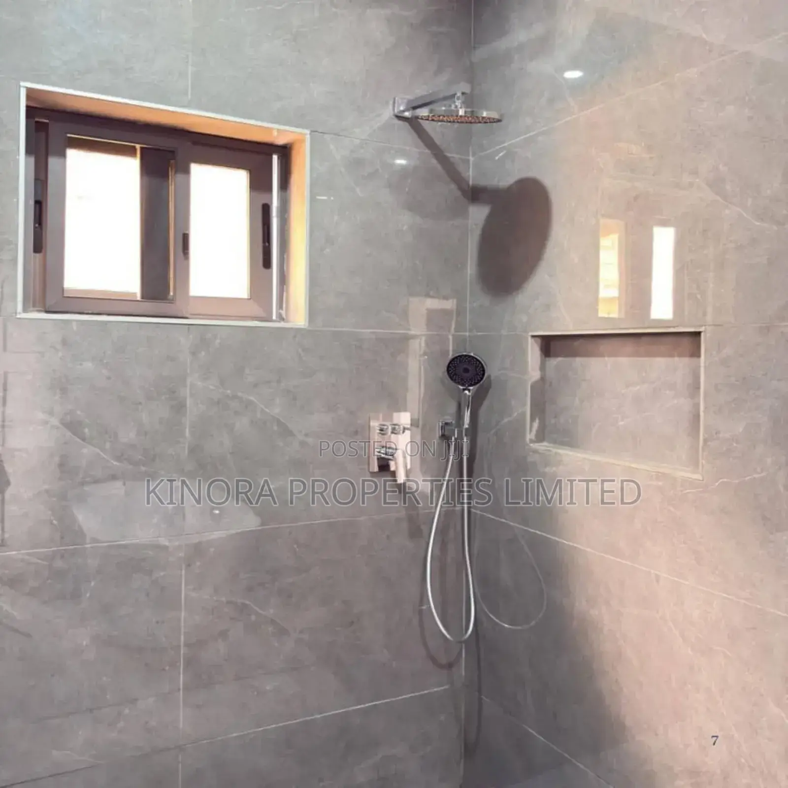 6bdrm Duplex in Ability, Adjiriganor for sale