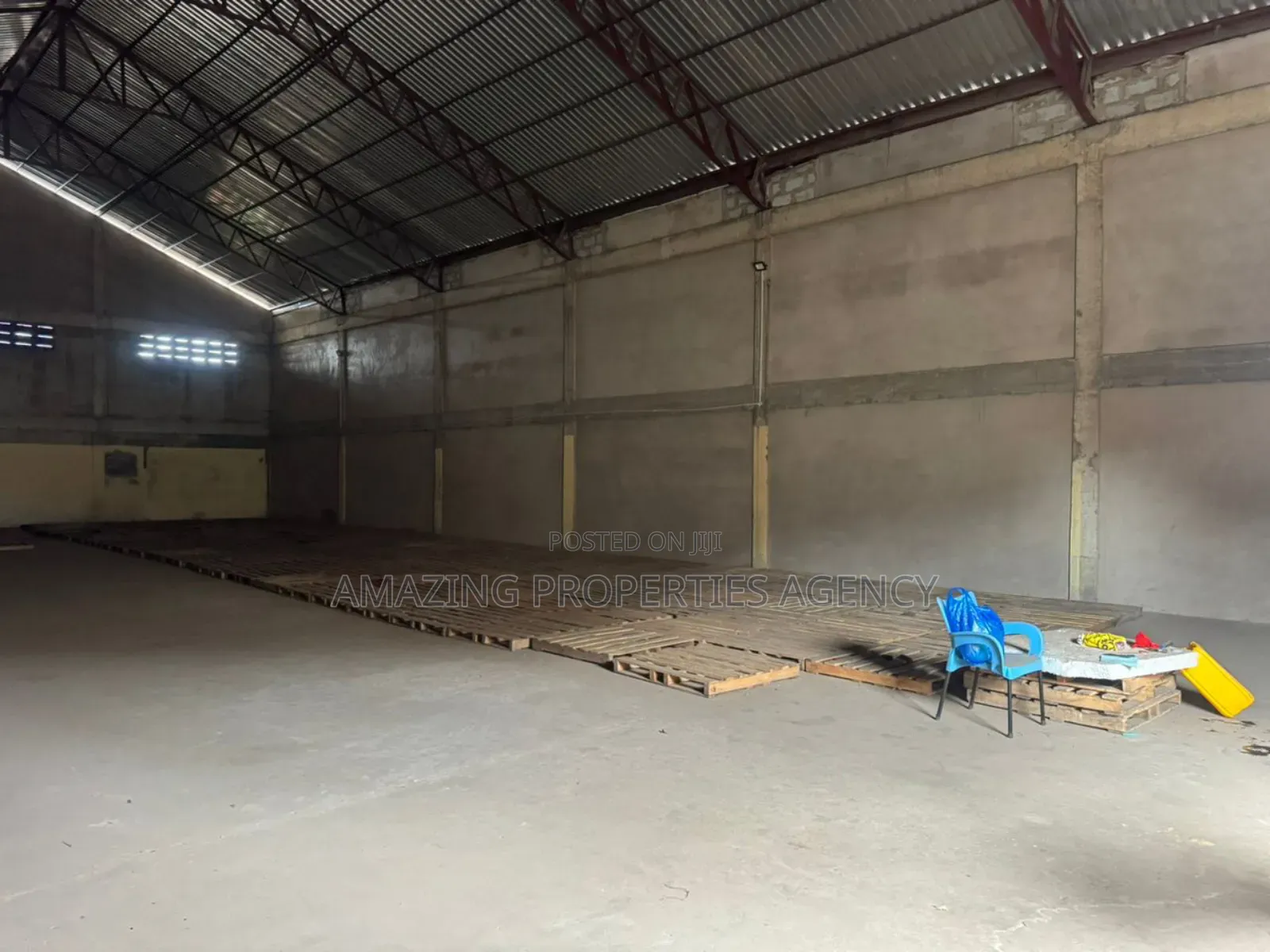 600sqm Warehouse for Rent at Circle