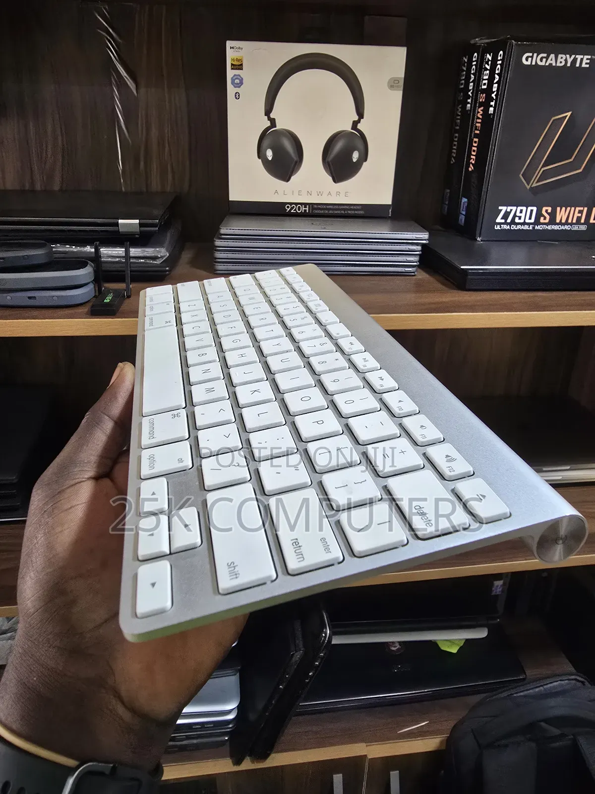 Apple Magic Keyboard 1