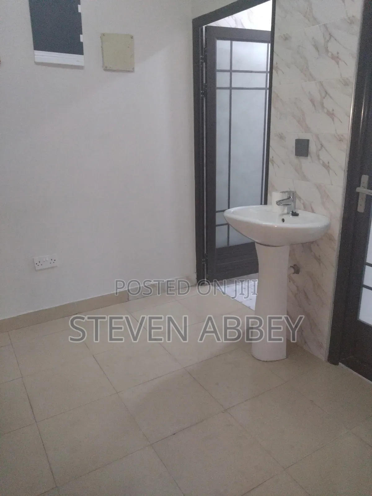 3bdrm Apartment in Adom Agency, Teshie for rent