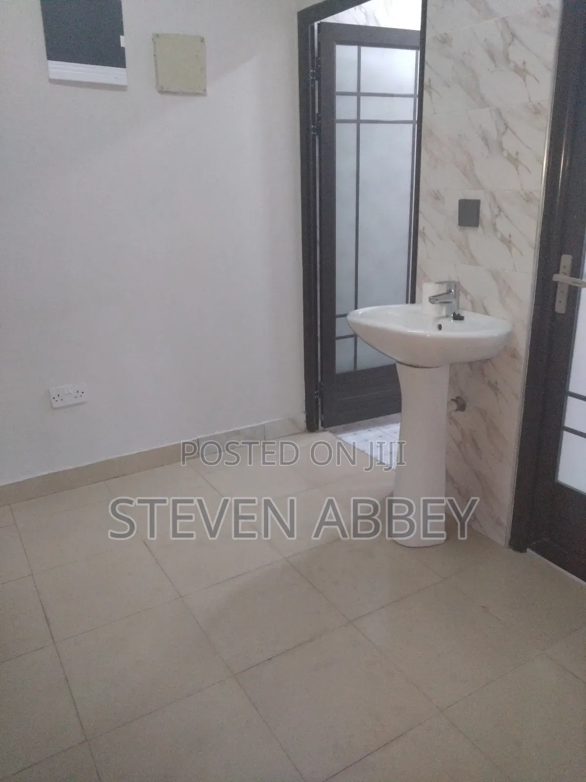 3bdrm Apartment in Adom Agency, Teshie for rent
